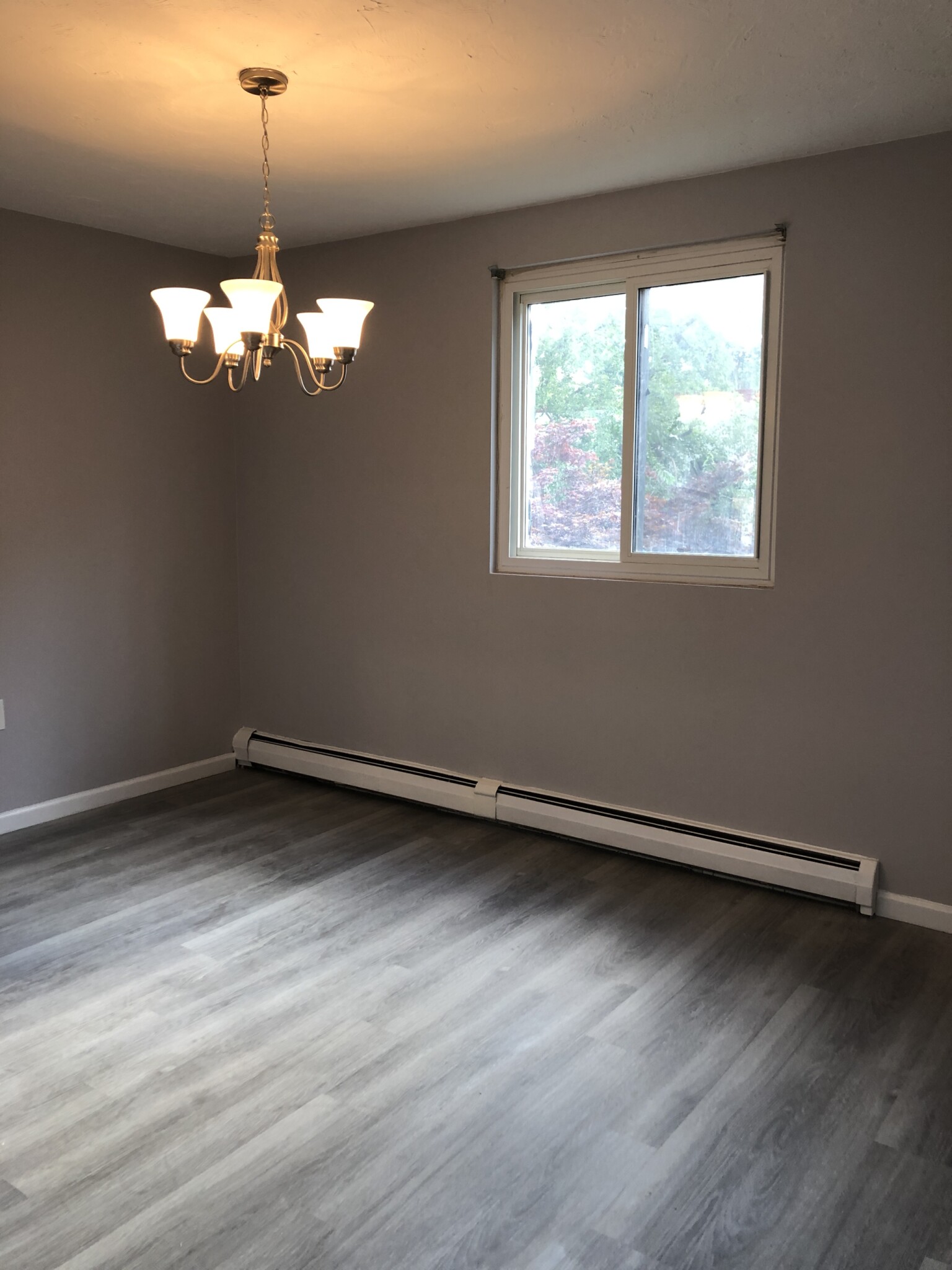 210 Fellsview Ter, Stoneham