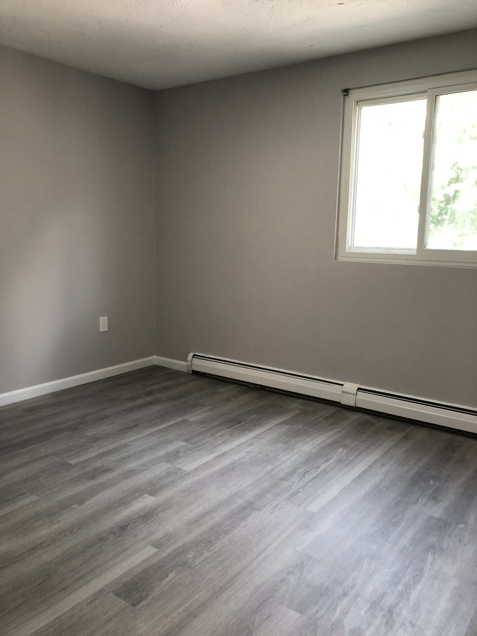 210 Fellsview Ter, Stoneham