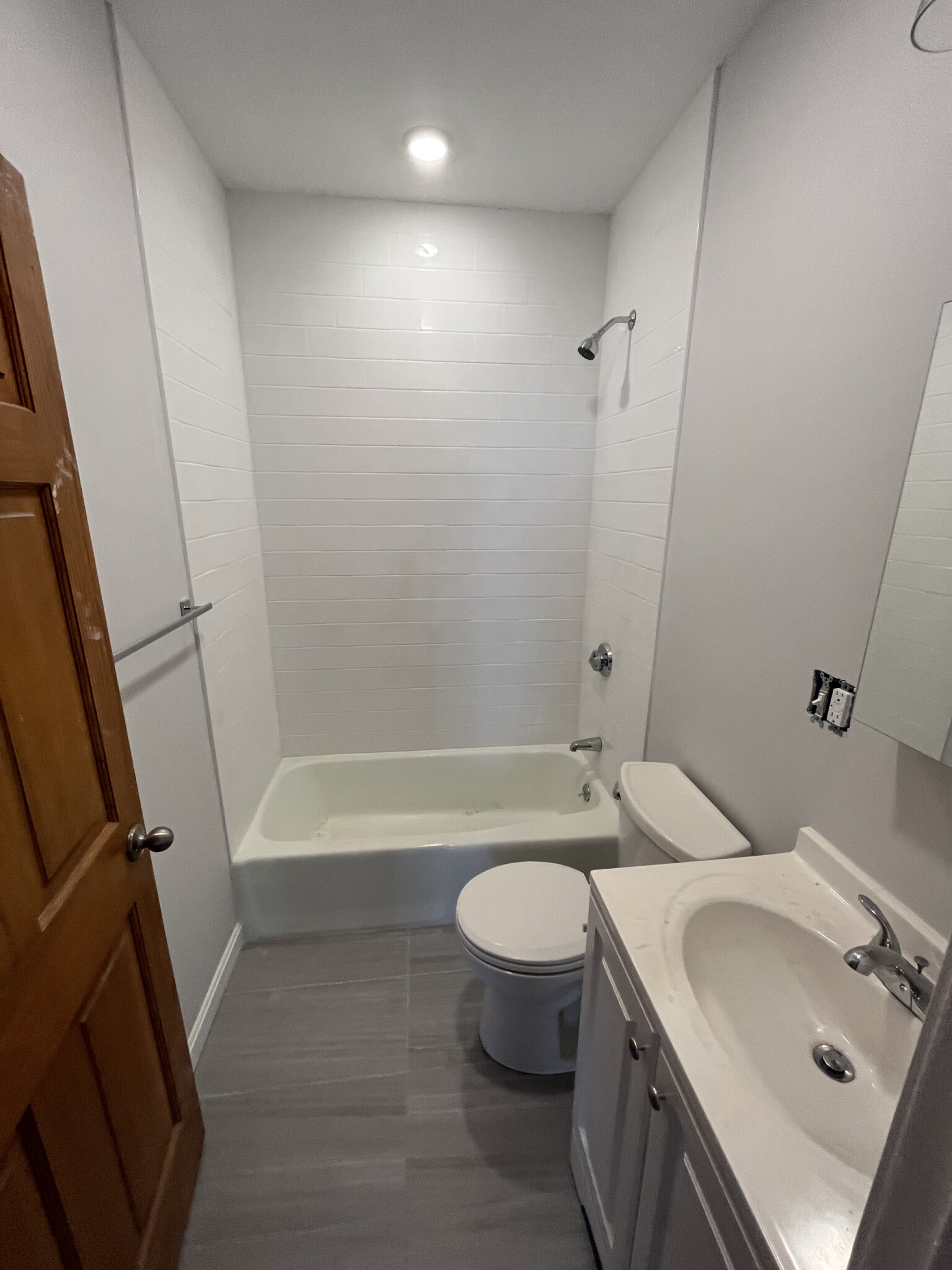 Photos of apartment on North St.,Boston MA 02109