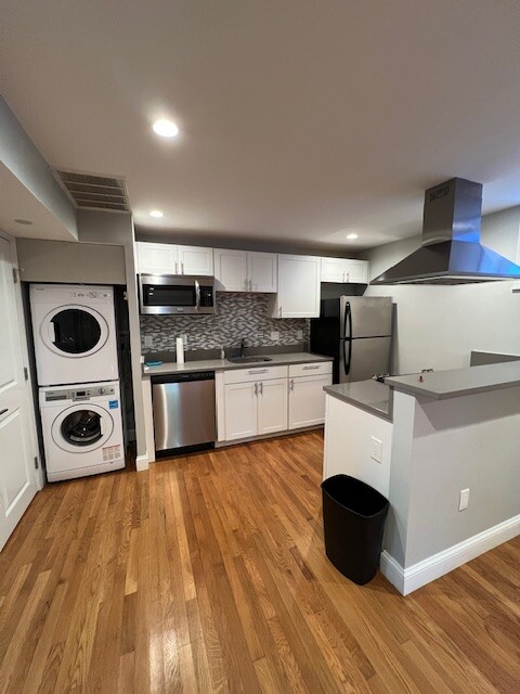 37 Iroquois St, Mission Hill