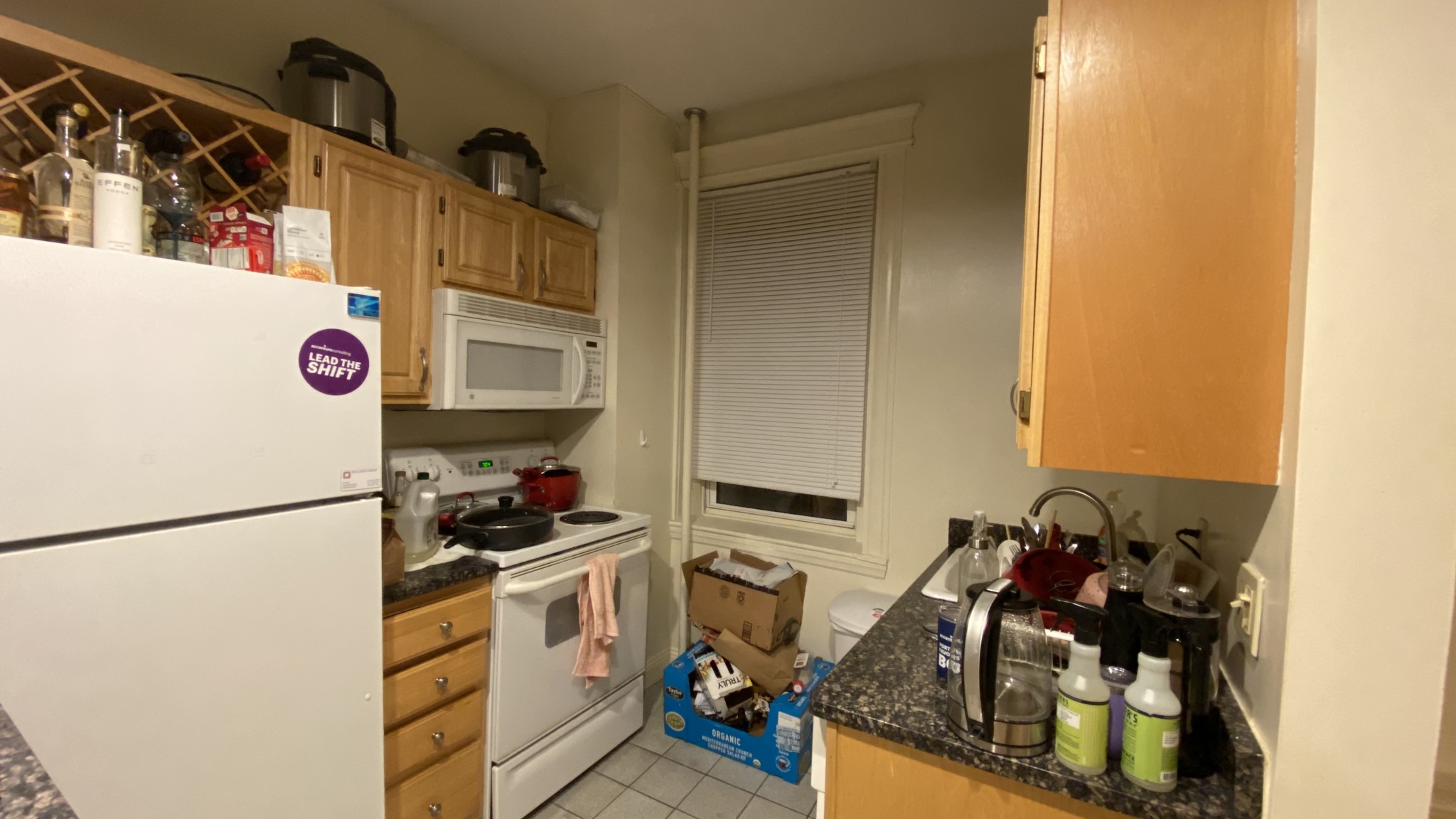 https://ygl-photos.s3.us-west-004.backblazeb2.com/9244W5eab130be1977.jpg