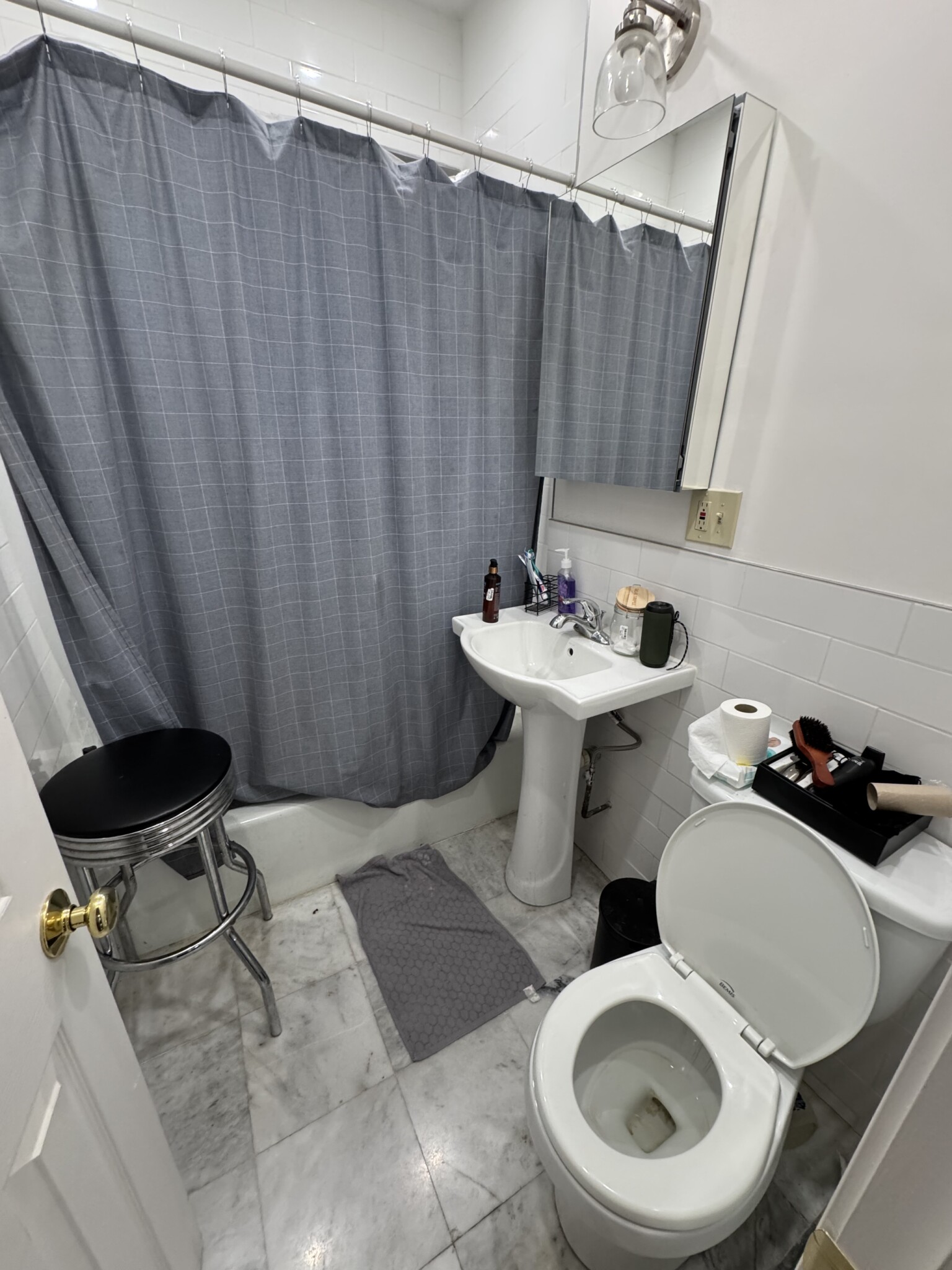 https://ygl-photos.s3.us-west-004.backblazeb2.com/9244W67ed77b2e0aa1.jpg