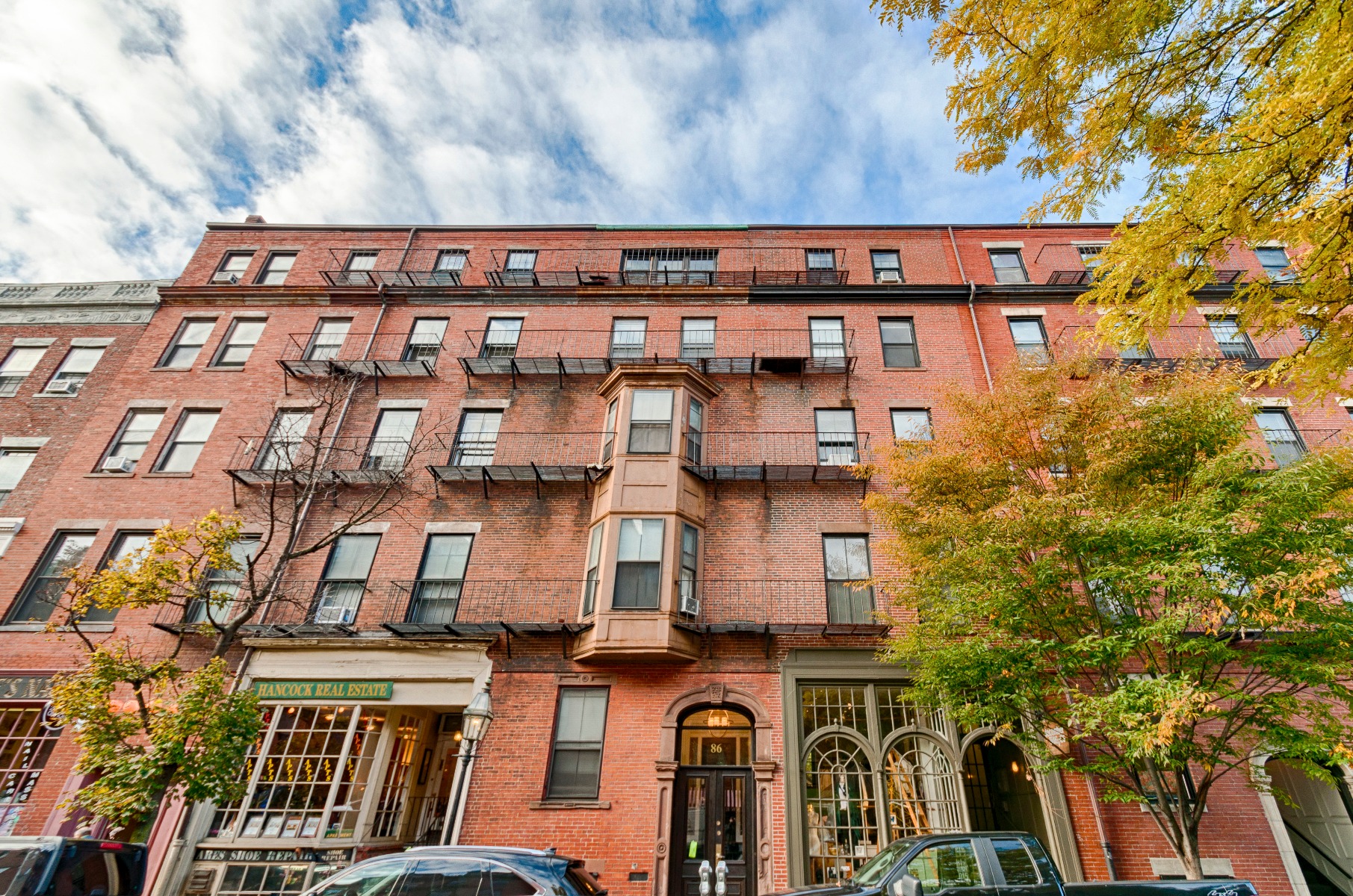 86 Charles St, Beacon Hill