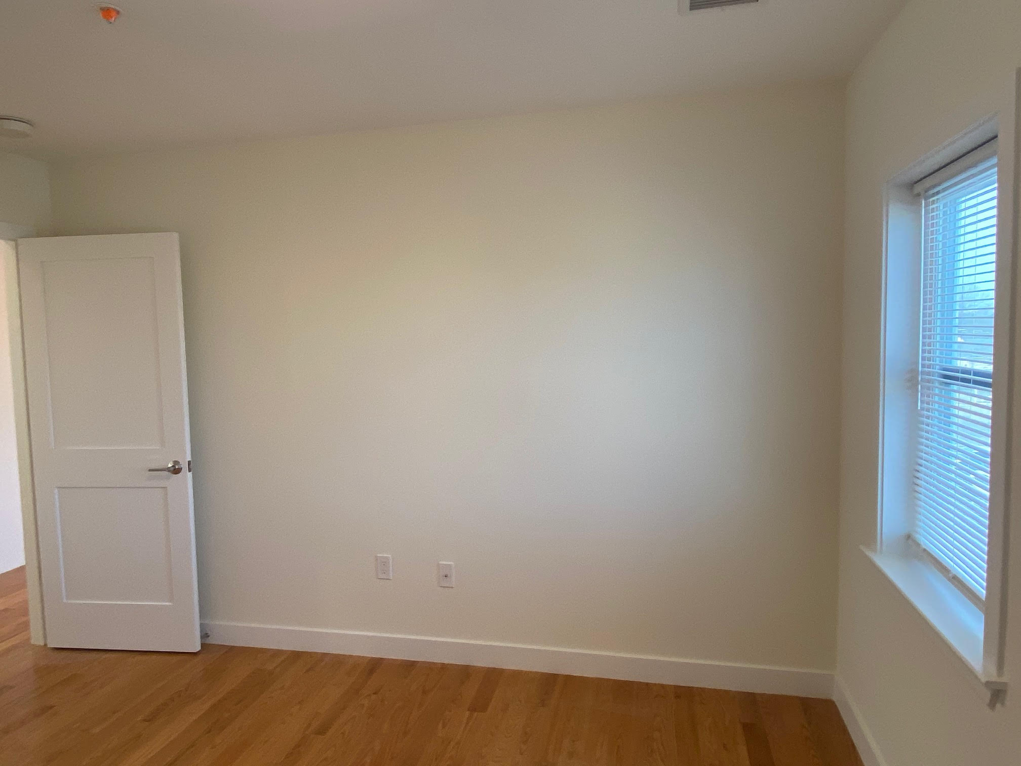 3 bed, 1 bath apartment for rent at 17 Kelley Ct Unit 3, Brighton — photo 4 of 23