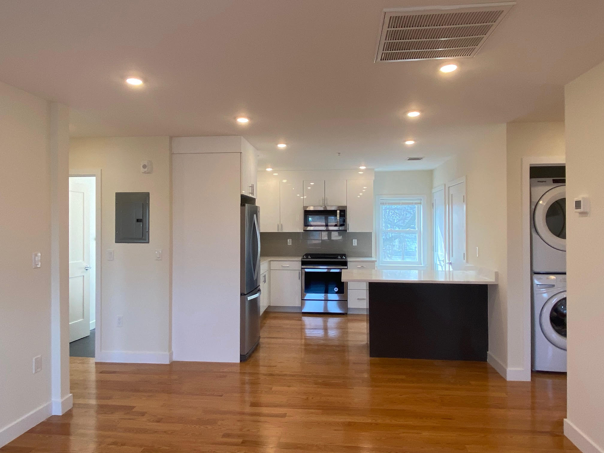 3 bed, 1 bath apartment for rent at 17 Kelley Ct Unit 3, Brighton — photo 10 of 23