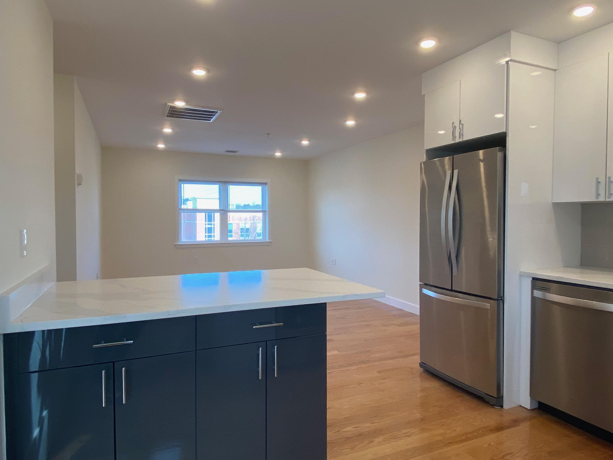 3 bed, 1 bath apartment for rent at 17 Kelley Ct Unit 3, Brighton — photo 15 of 23