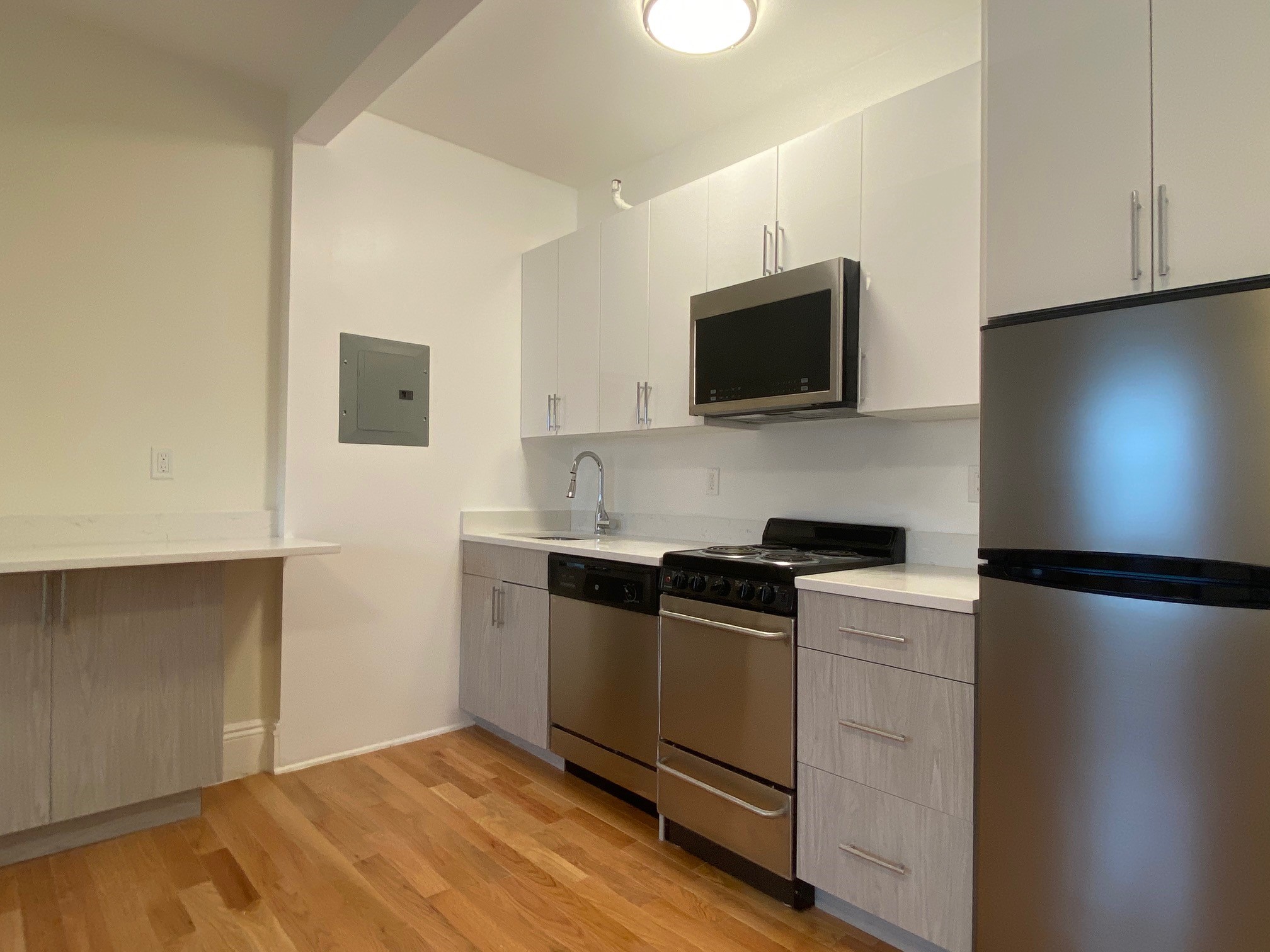 92 Charles St, Beacon Hill