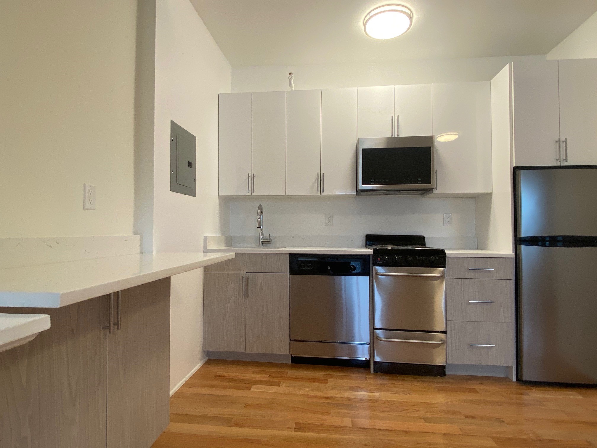 92 Charles St, Beacon Hill