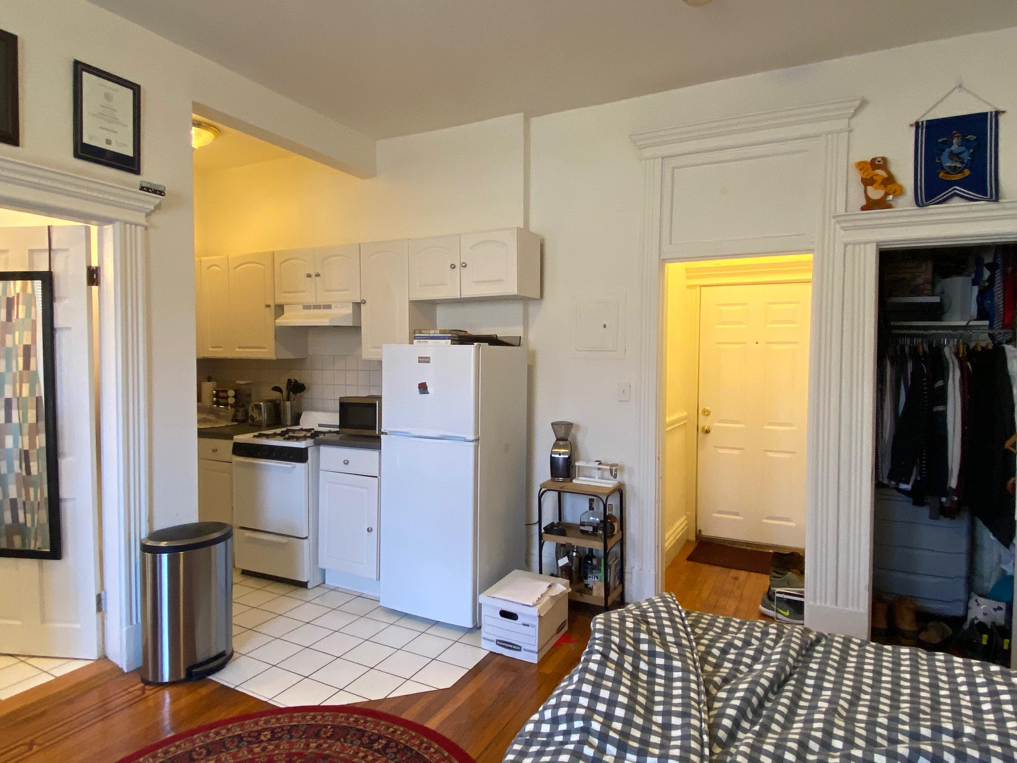 Studio bed, 1 bath apartment for rent at 1298 Commonwealth Ave Unit 3, Allston — photo 4 of 13