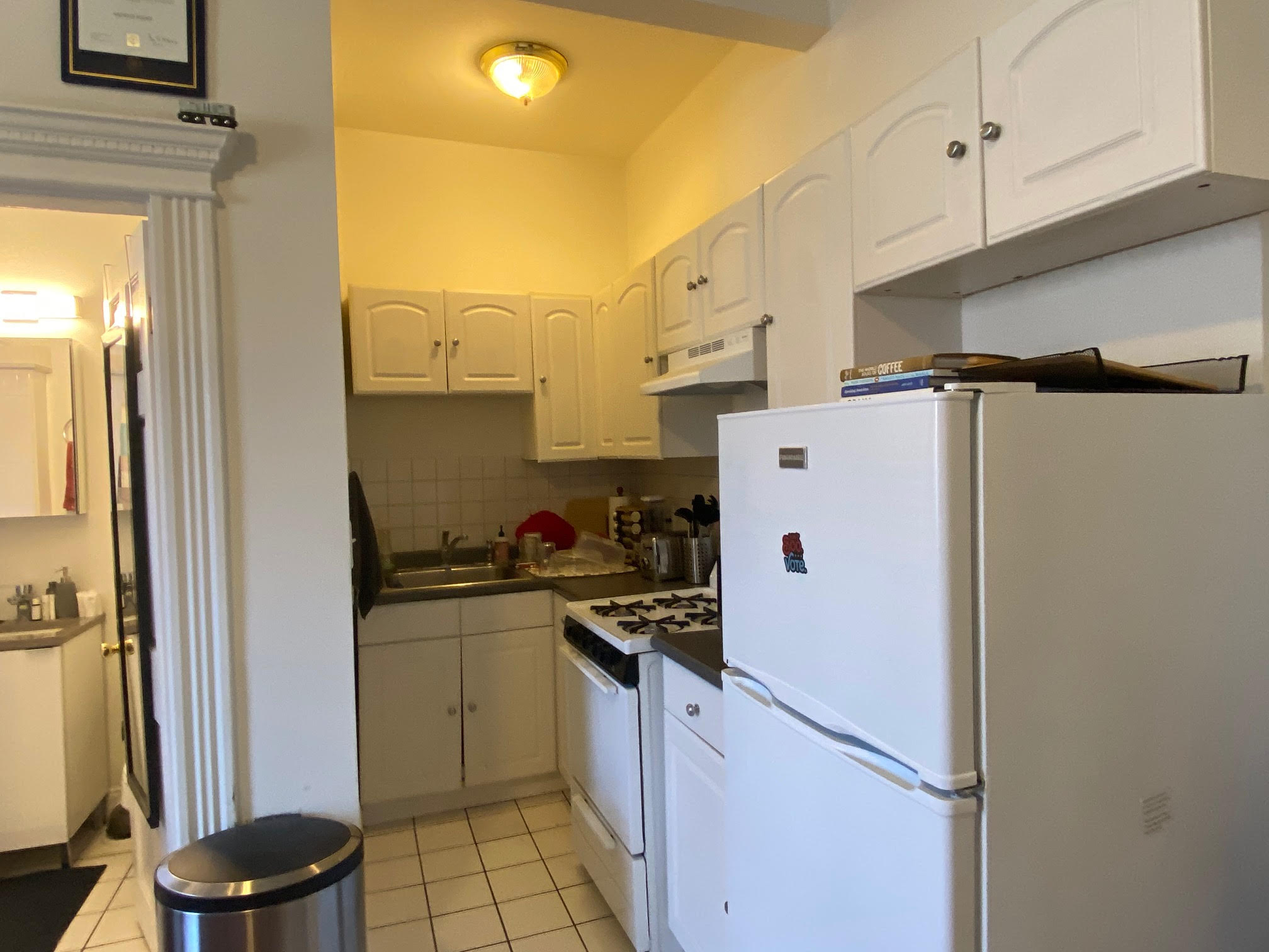 Studio bed, 1 bath apartment for rent at 1298 Commonwealth Ave Unit 3, Allston — photo 6 of 13