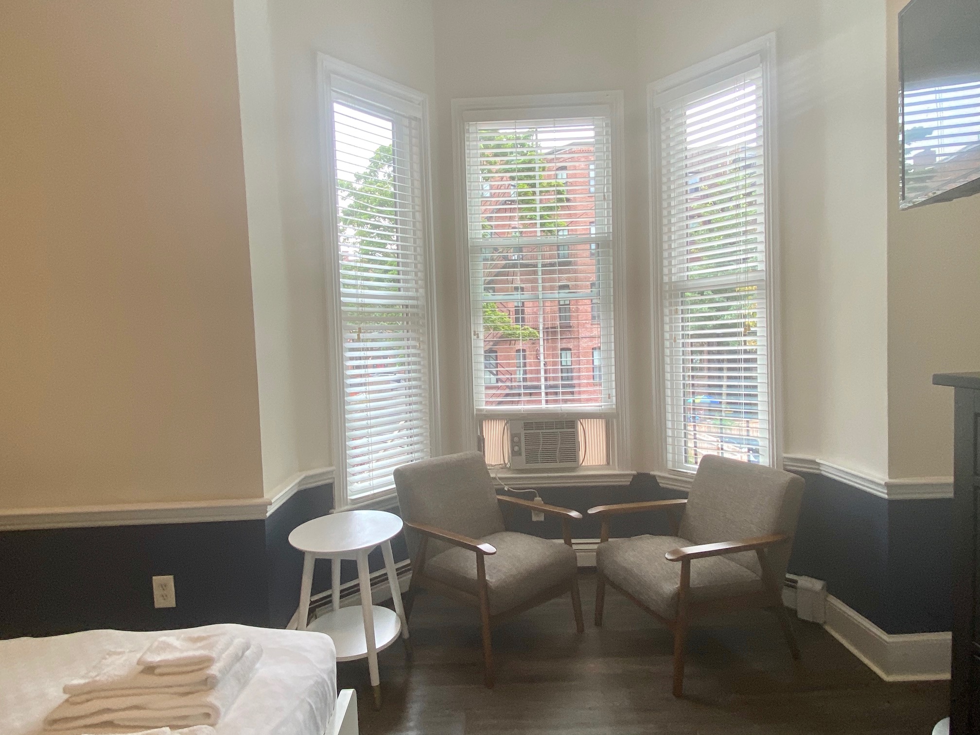 44 Concord Sq, South End