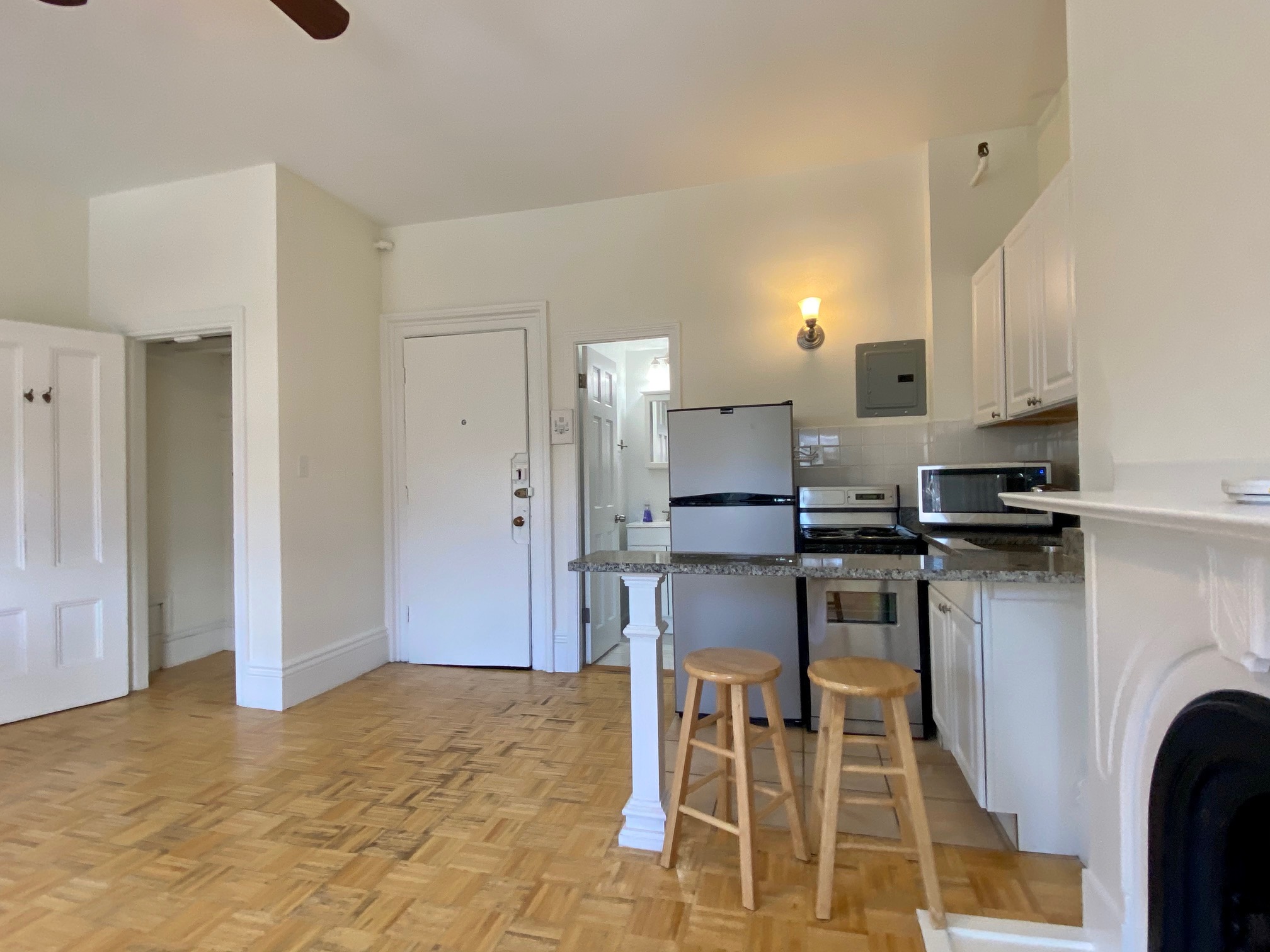 90 Charles St, Beacon Hill