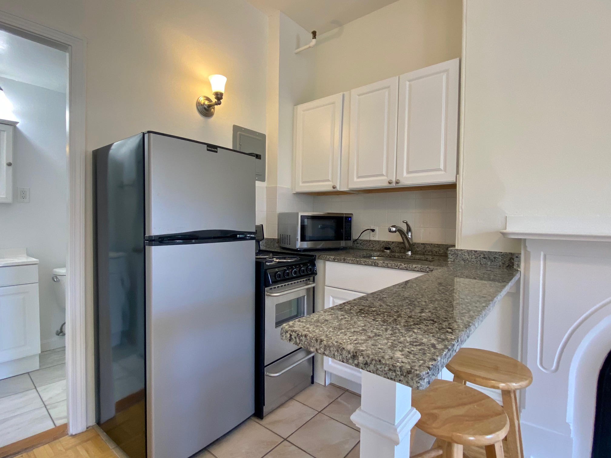 90 Charles St, Beacon Hill