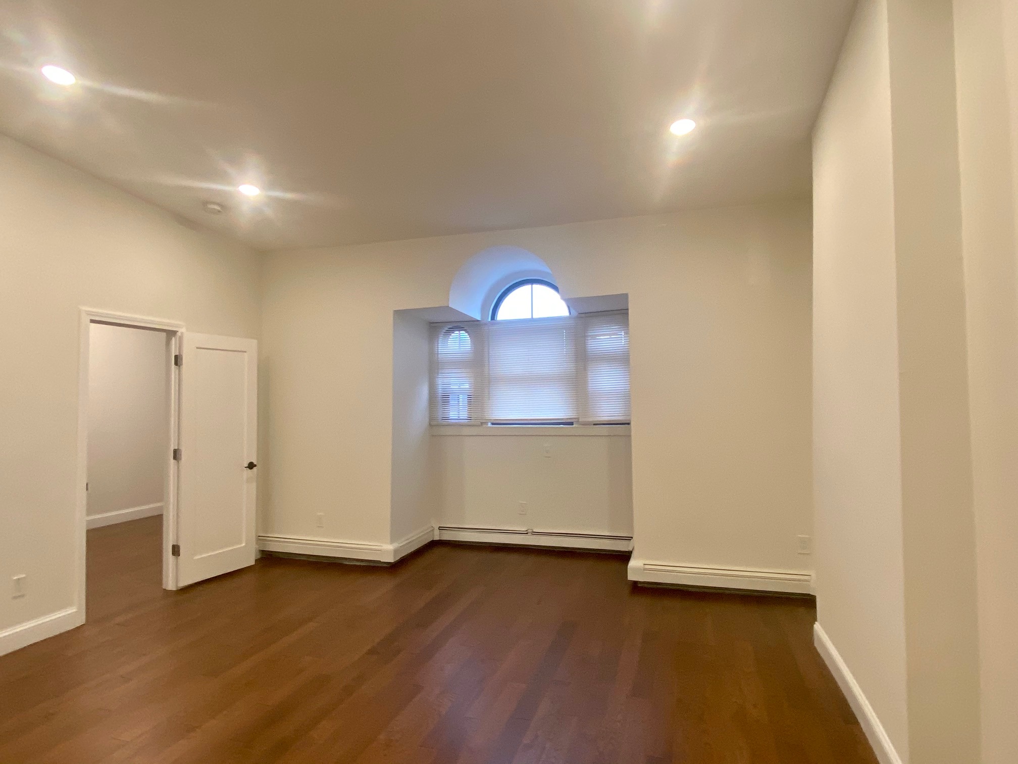 525 Massachusetts Ave, Roxbury