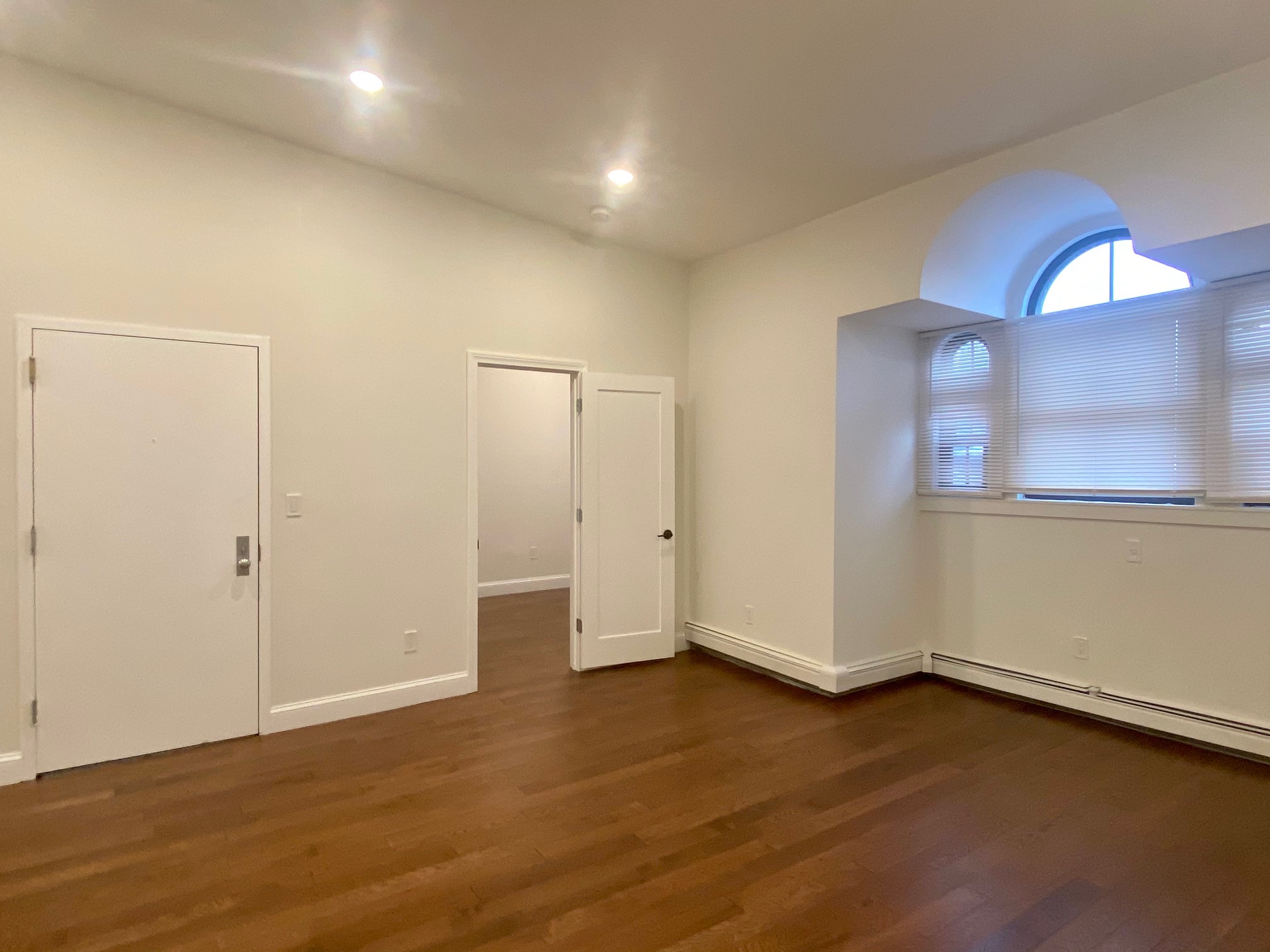 525 Massachusetts Ave, Roxbury