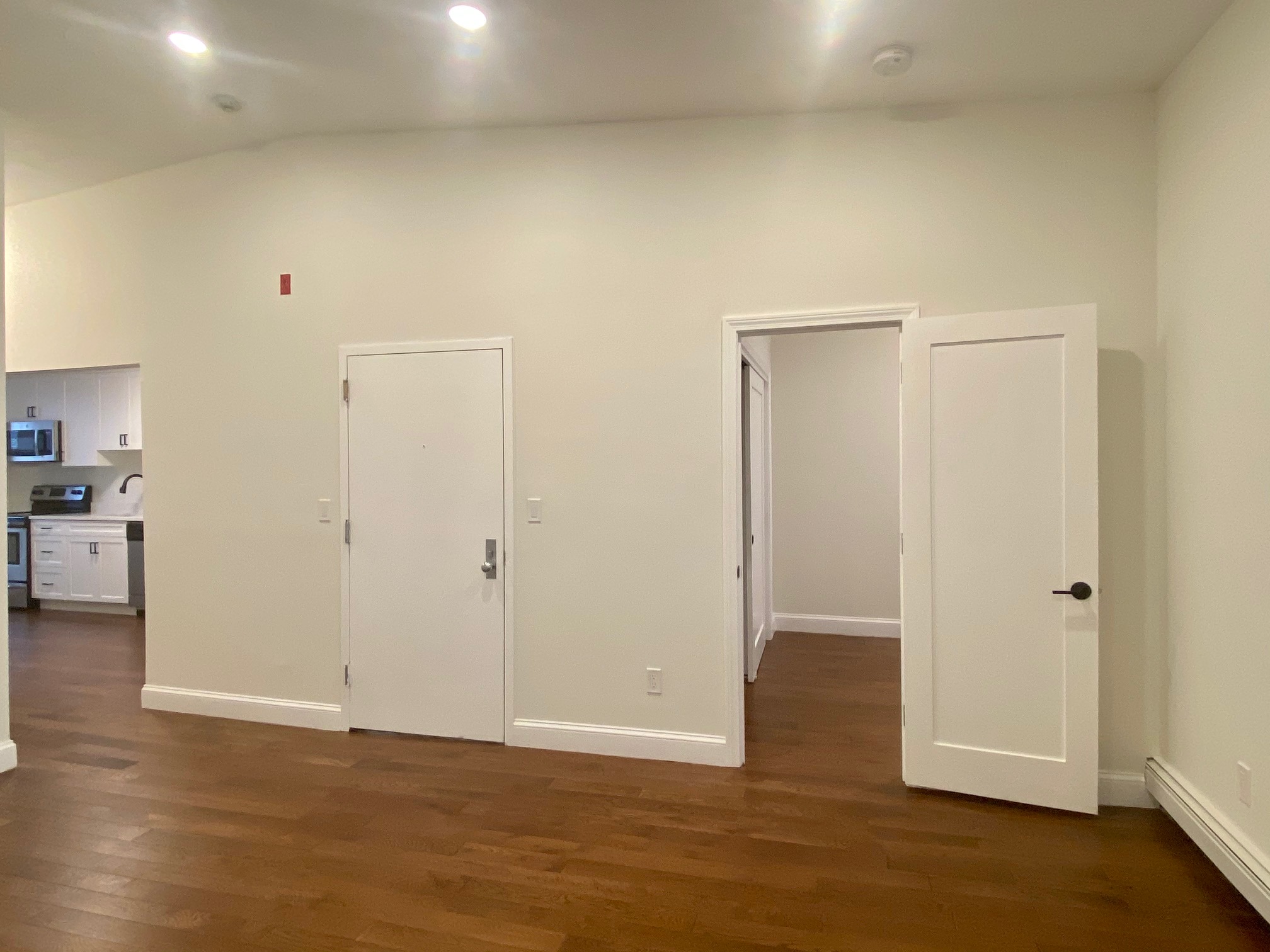 525 Massachusetts Ave, Roxbury