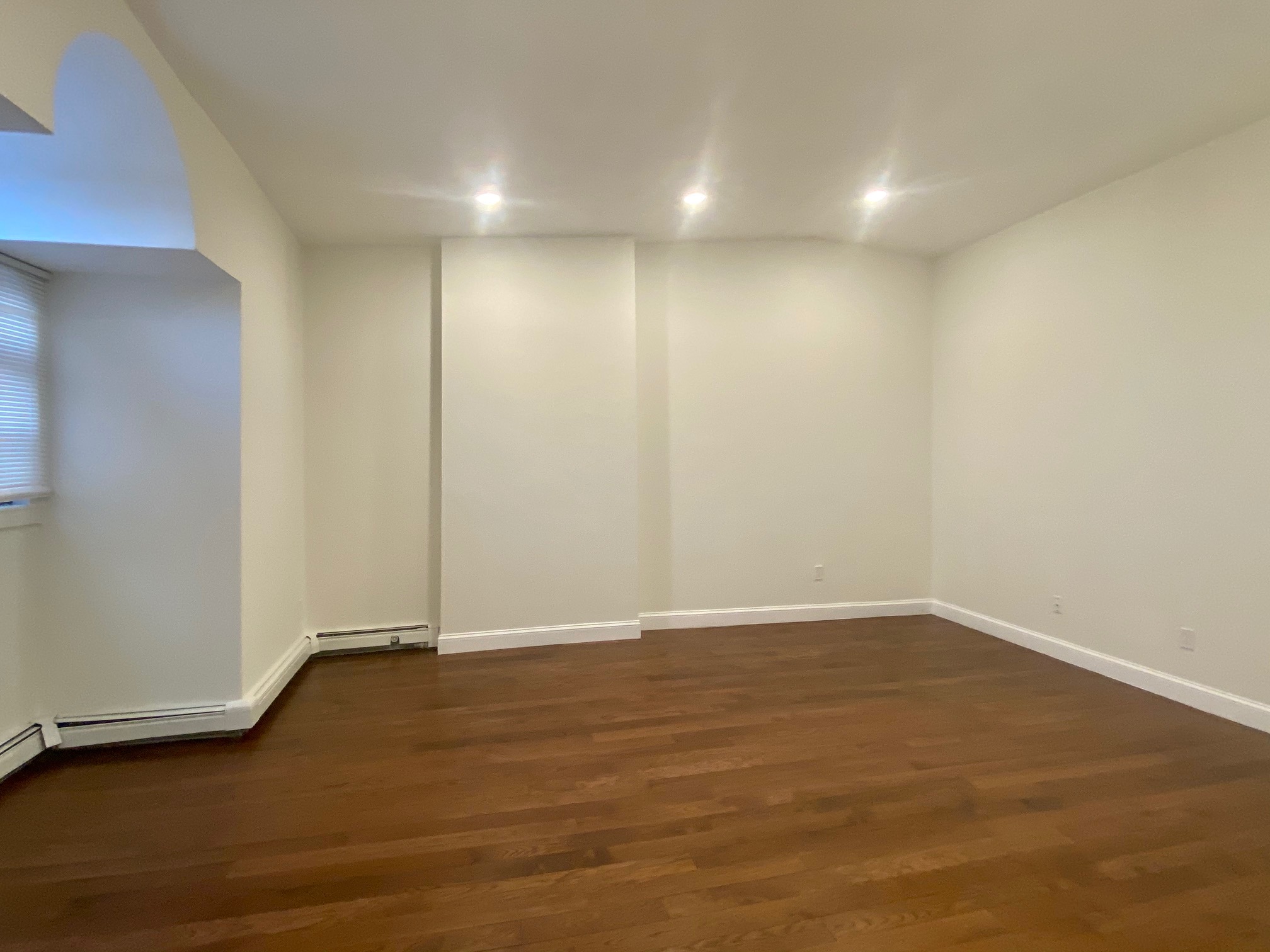 525 Massachusetts Ave, Roxbury