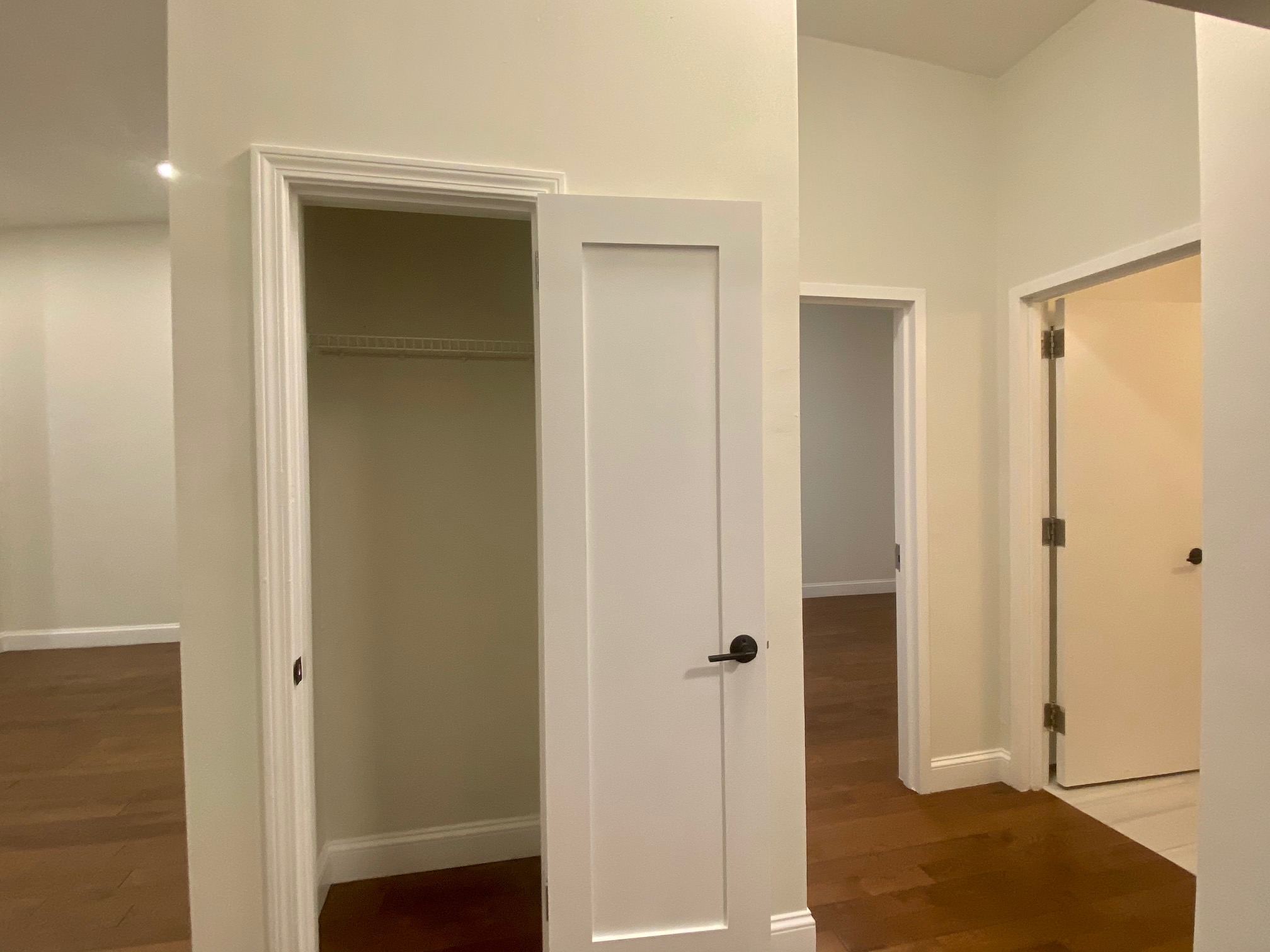 525 Massachusetts Ave, Roxbury