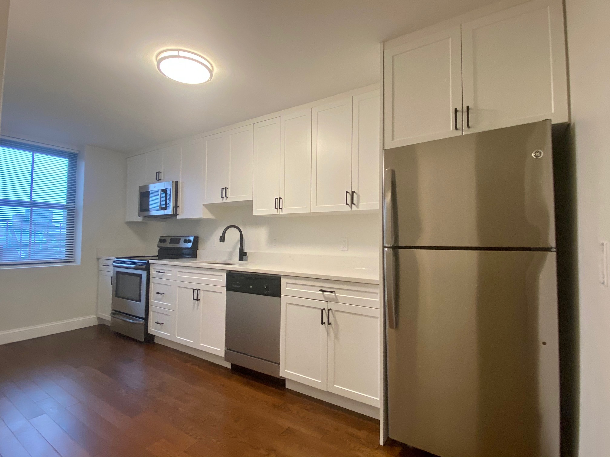 525 Massachusetts Ave, Roxbury