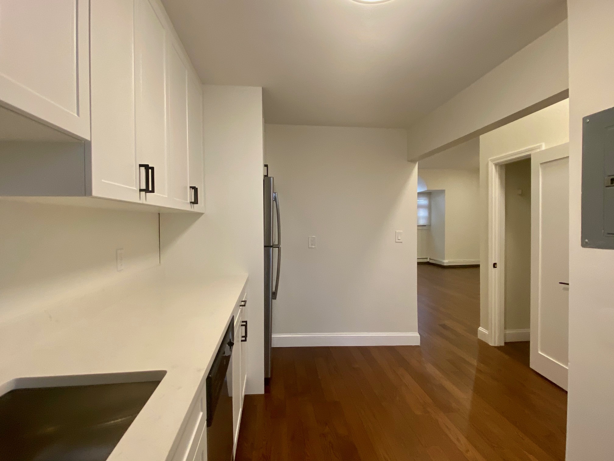 525 Massachusetts Ave, Roxbury