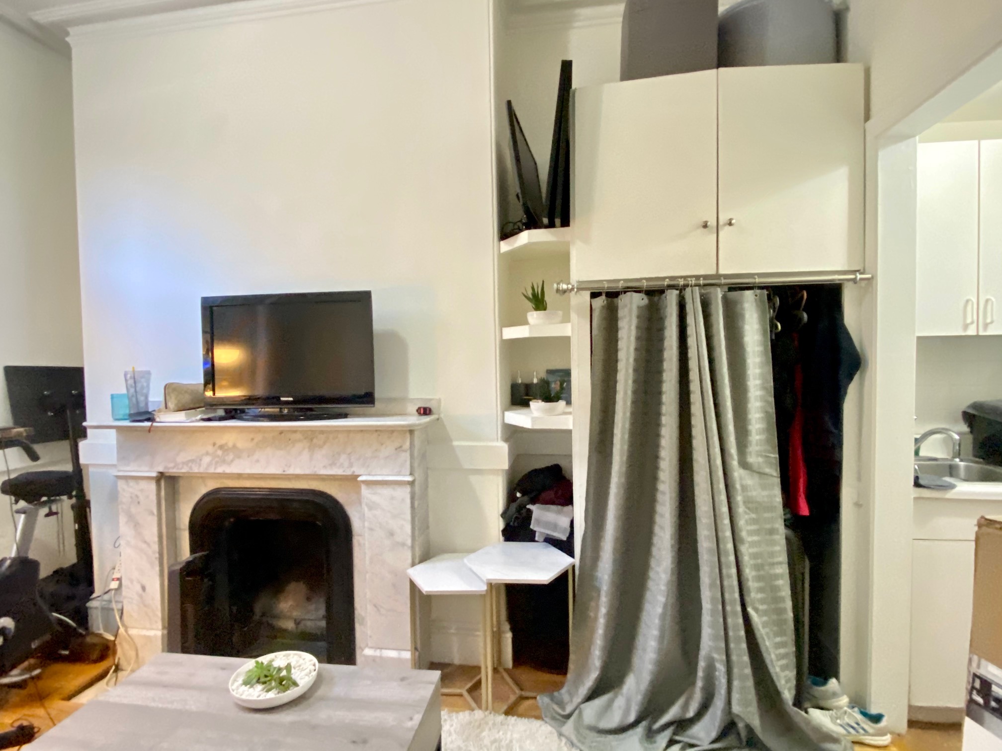Studio bed, 1 bath apartment for rent at 92 Charles St Unit 11, Beacon Hill — photo 3 of 10