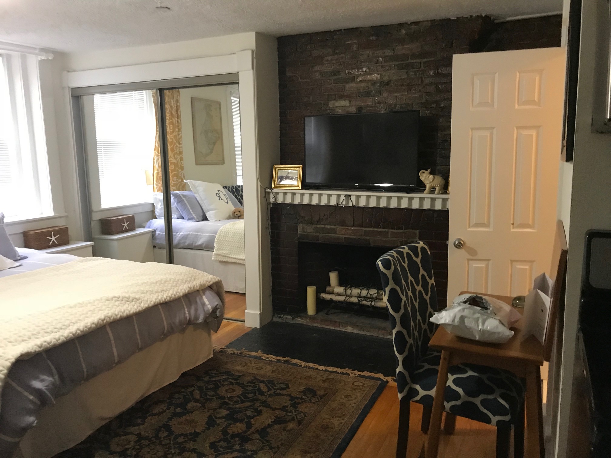 Studio bed, 1 bath apartment for rent at 65 Hancock St Unit 1F, Beacon Hill — photo 3 of 9