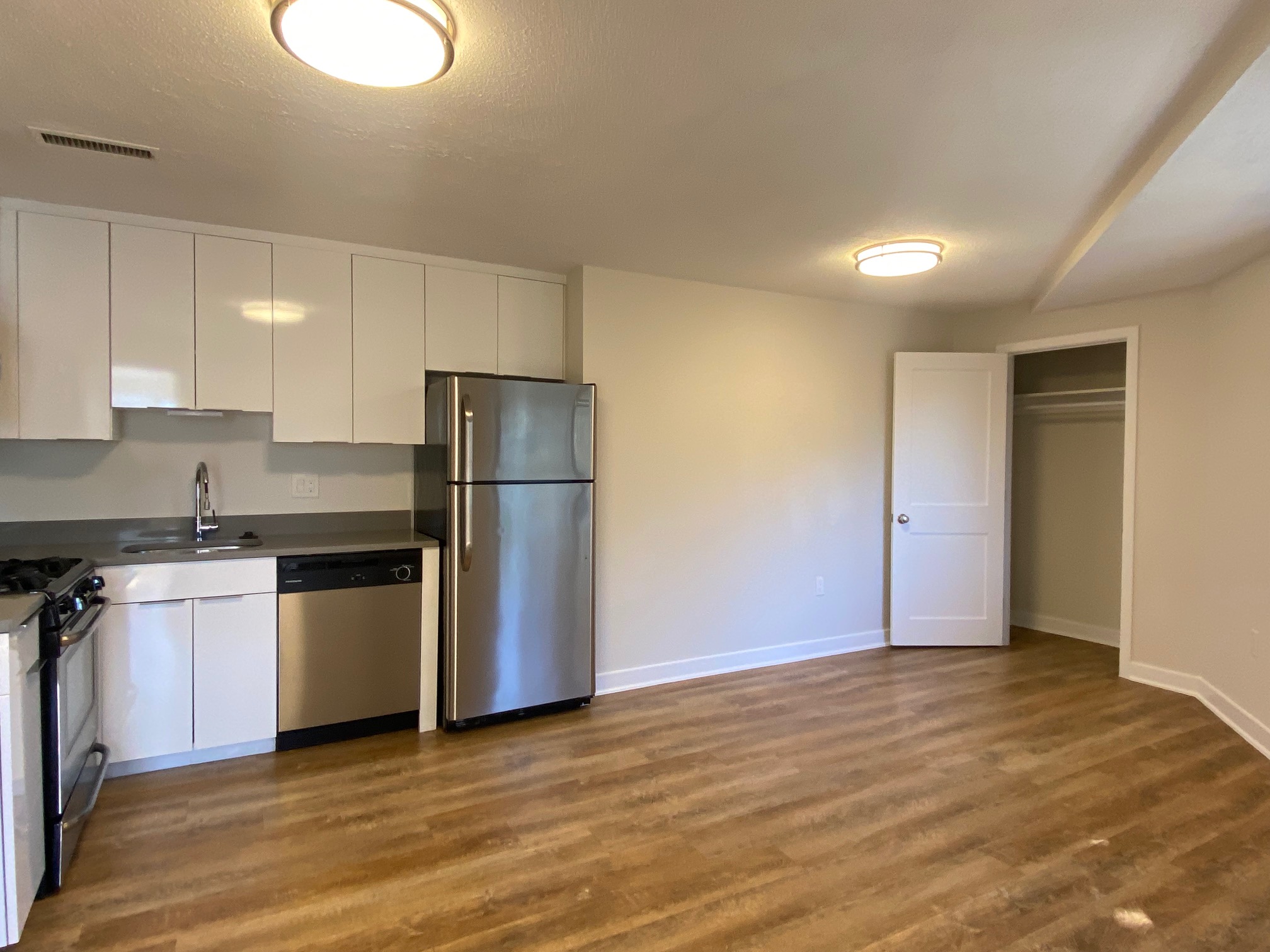 1 bed, 1 bath apartment for rent at 25 Webster Ave Unit 105, Union Square — photo 8 of 29