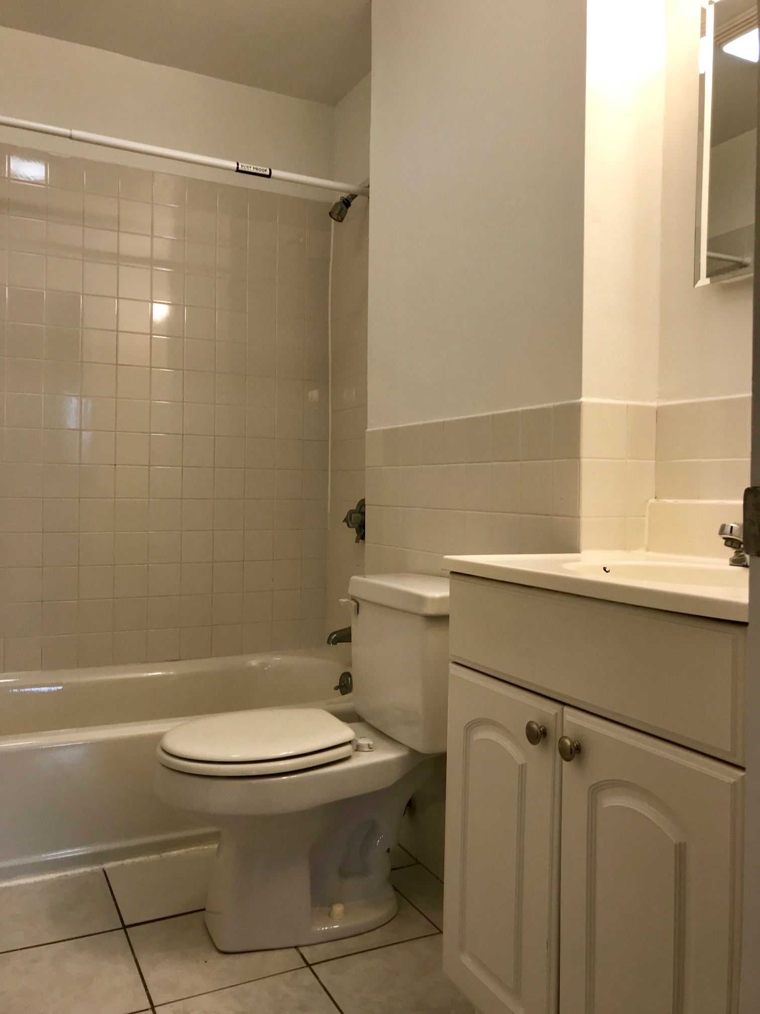 2 bed, 1 bath apartment for rent at 11 Embassy Rd Unit 29, Brighton — photo 5 of 10
