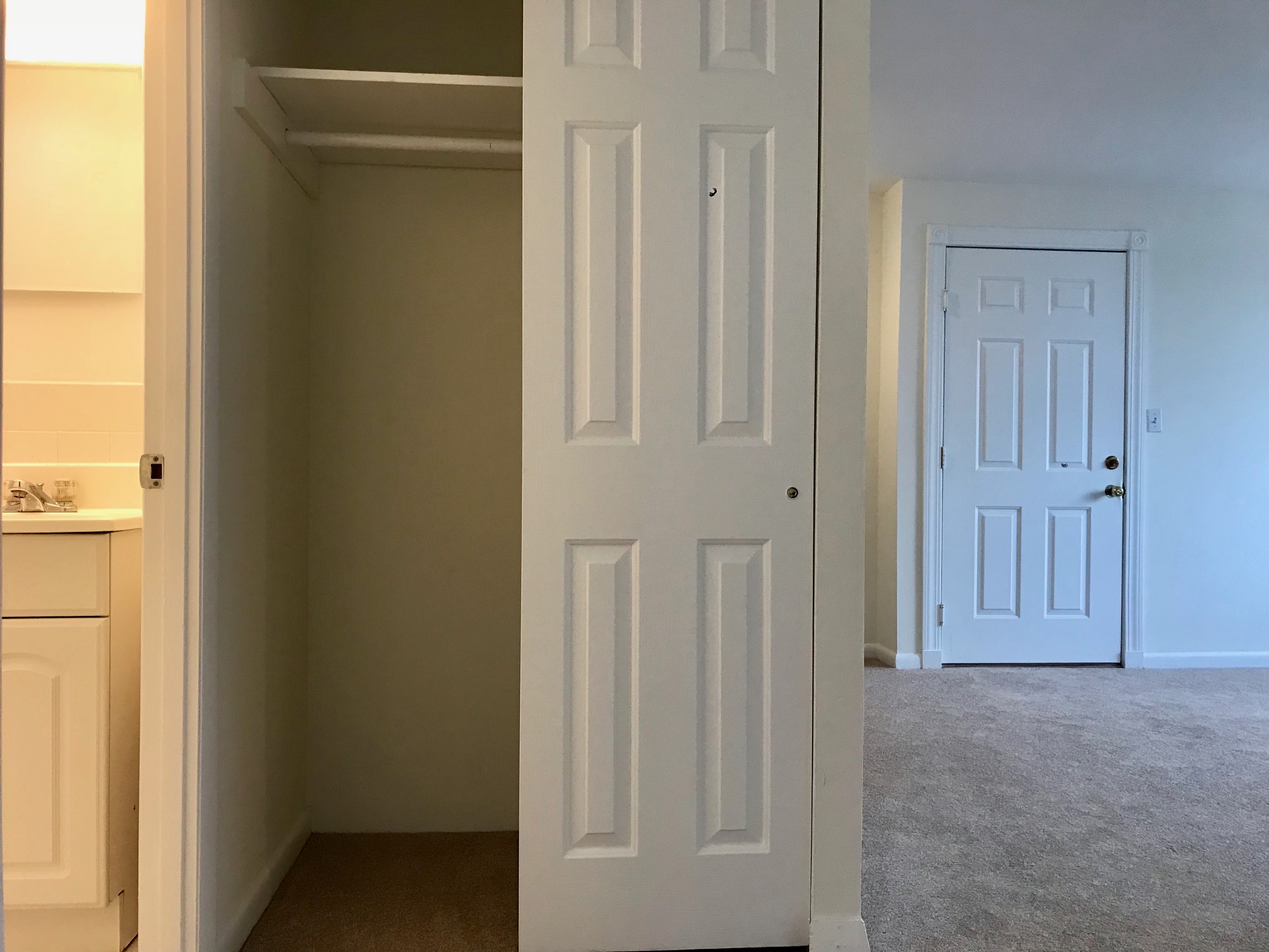 2 bed, 1 bath apartment for rent at 11 Embassy Rd Unit 29, Brighton — photo 4 of 10