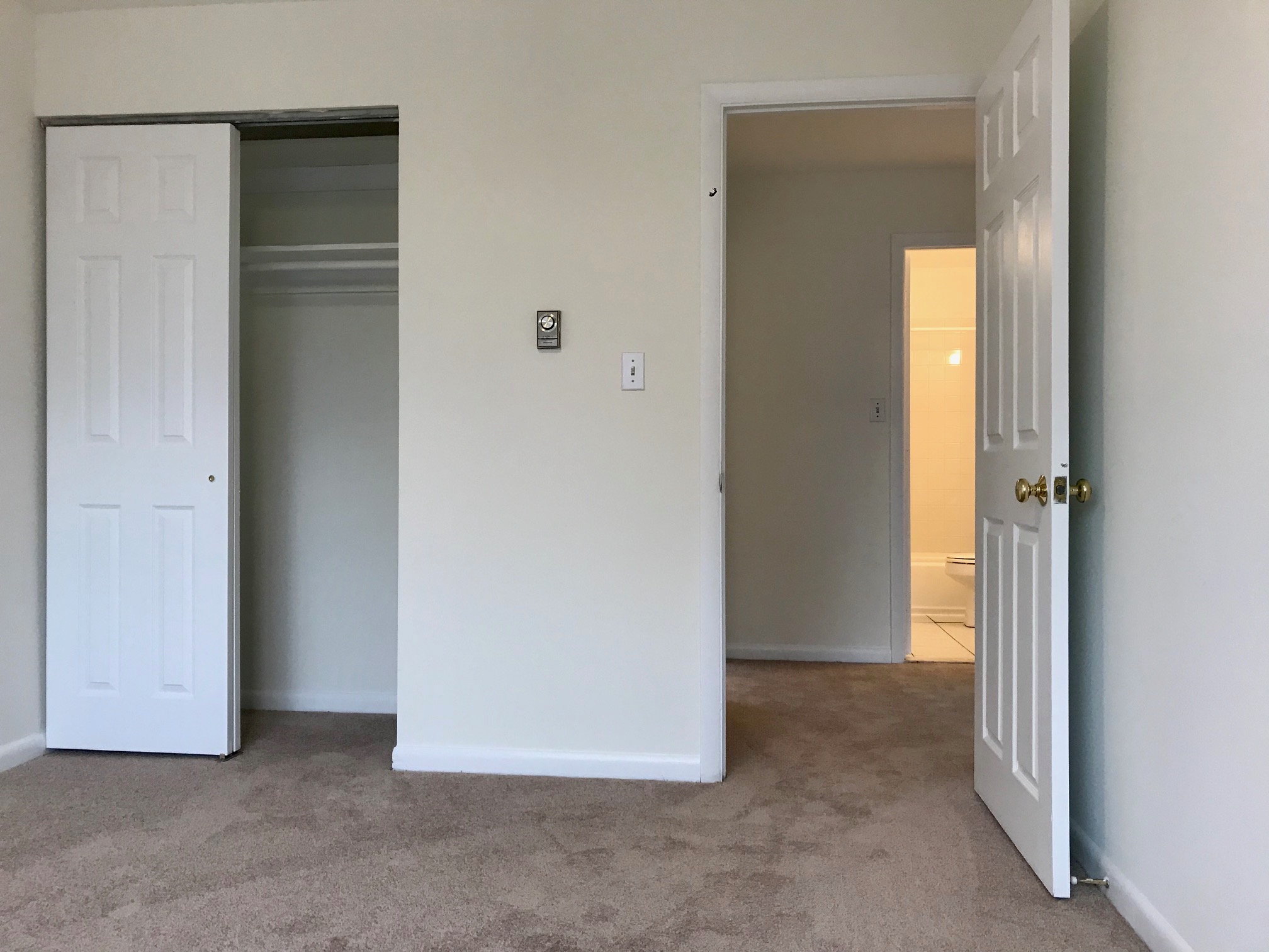 2 bed, 1 bath apartment for rent at 11 Embassy Rd Unit 29, Brighton — photo 7 of 10