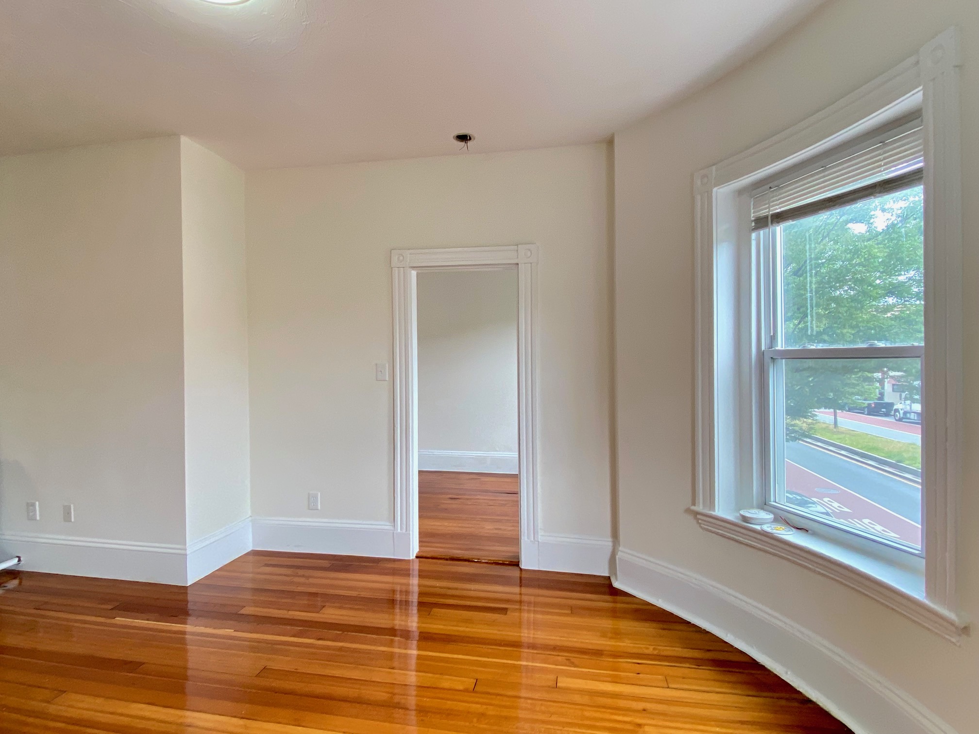 87 Brighton Ave, Allston