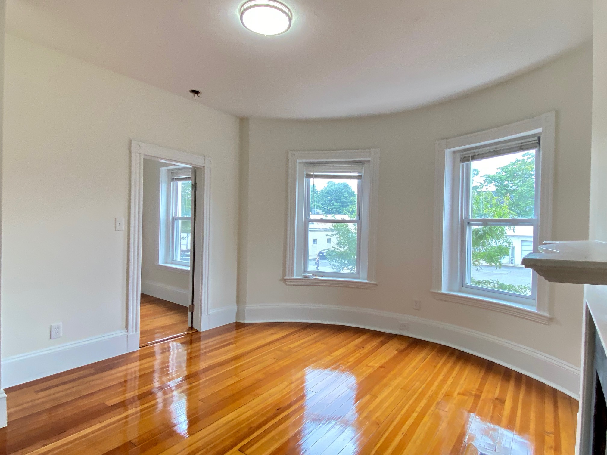 87 Brighton Ave, Allston