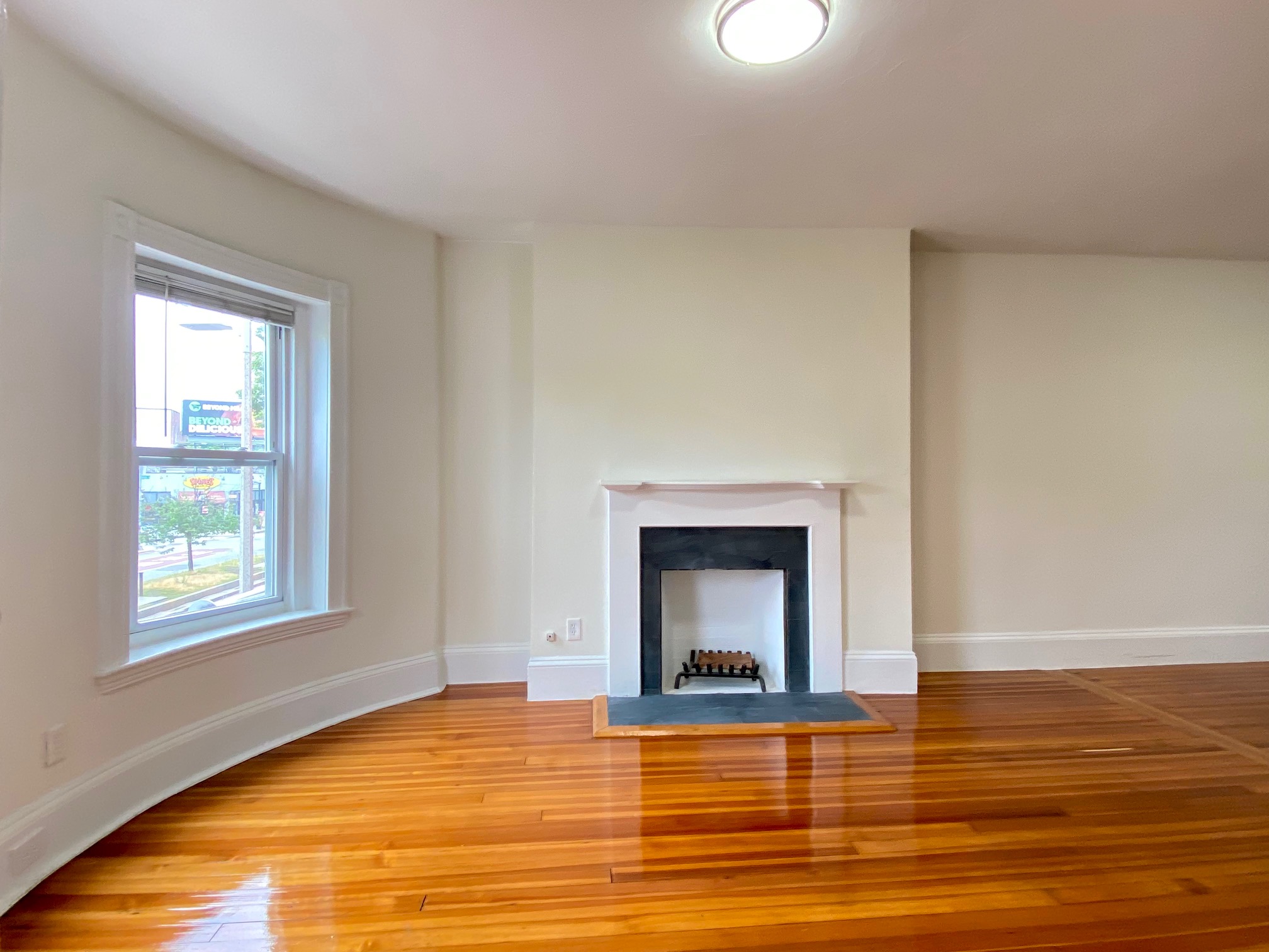 87 Brighton Ave, Allston