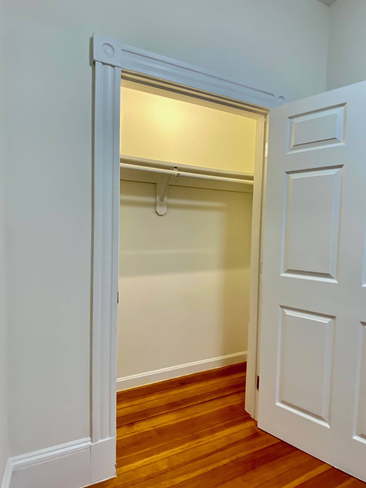 87 Brighton Ave, Allston