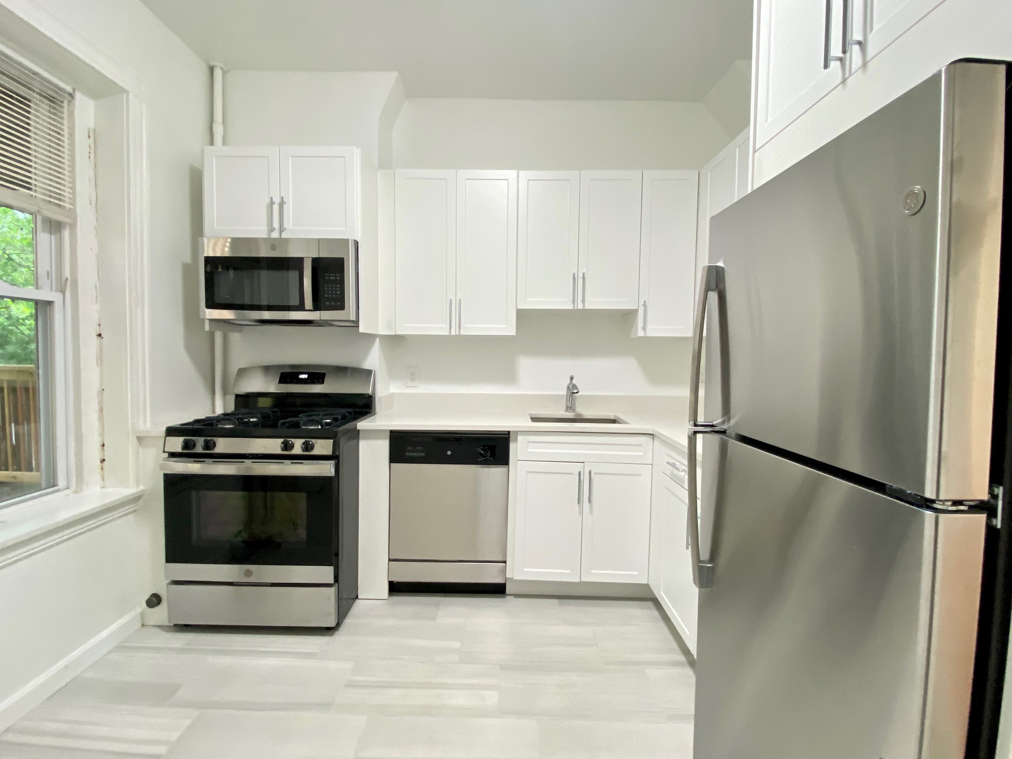 87 Brighton Ave, Allston