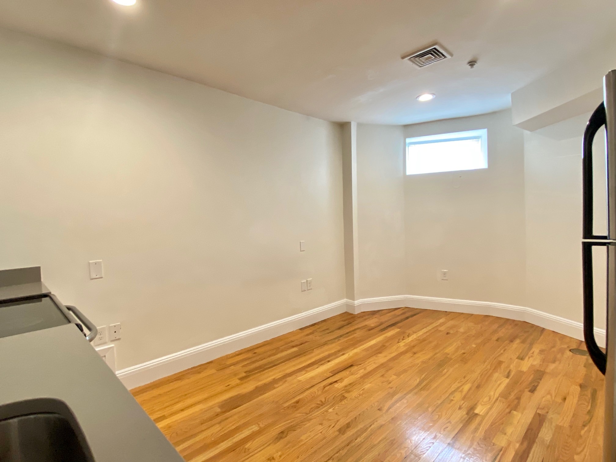 10 Brainerd Rd, Allston