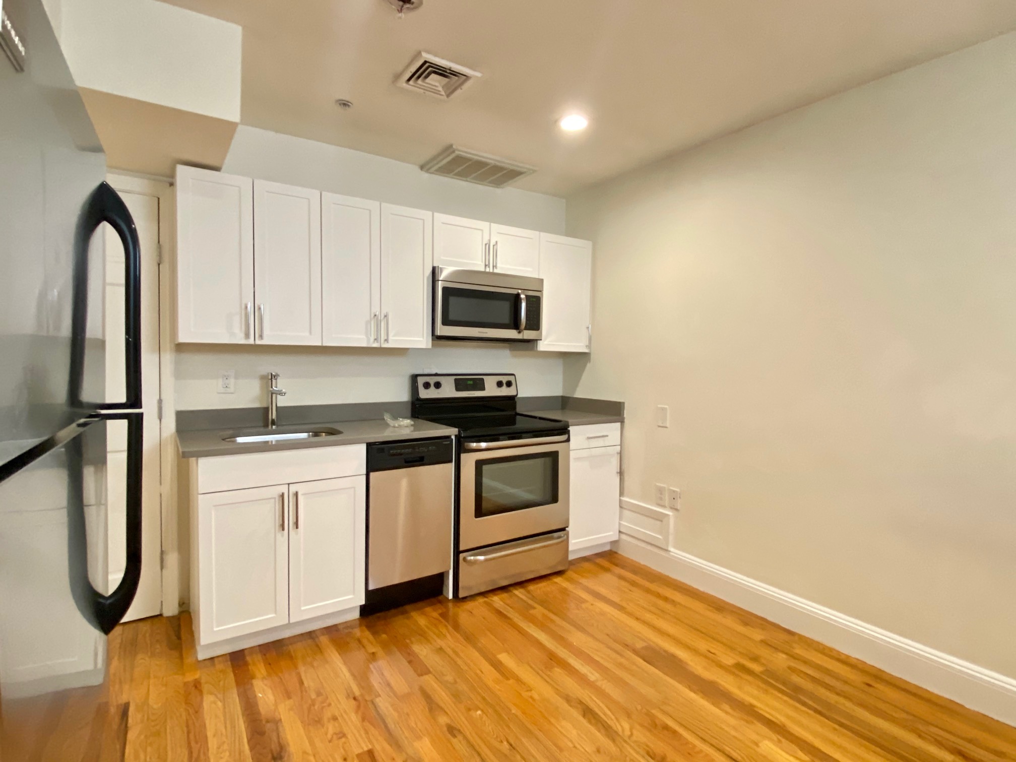 10 Brainerd Rd, Allston