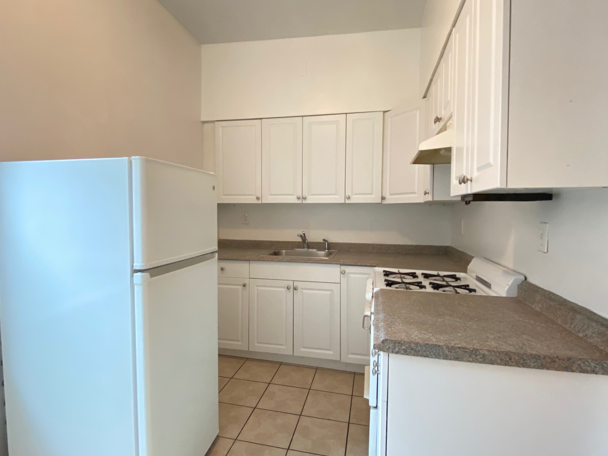 77 Brighton Ave, Allston