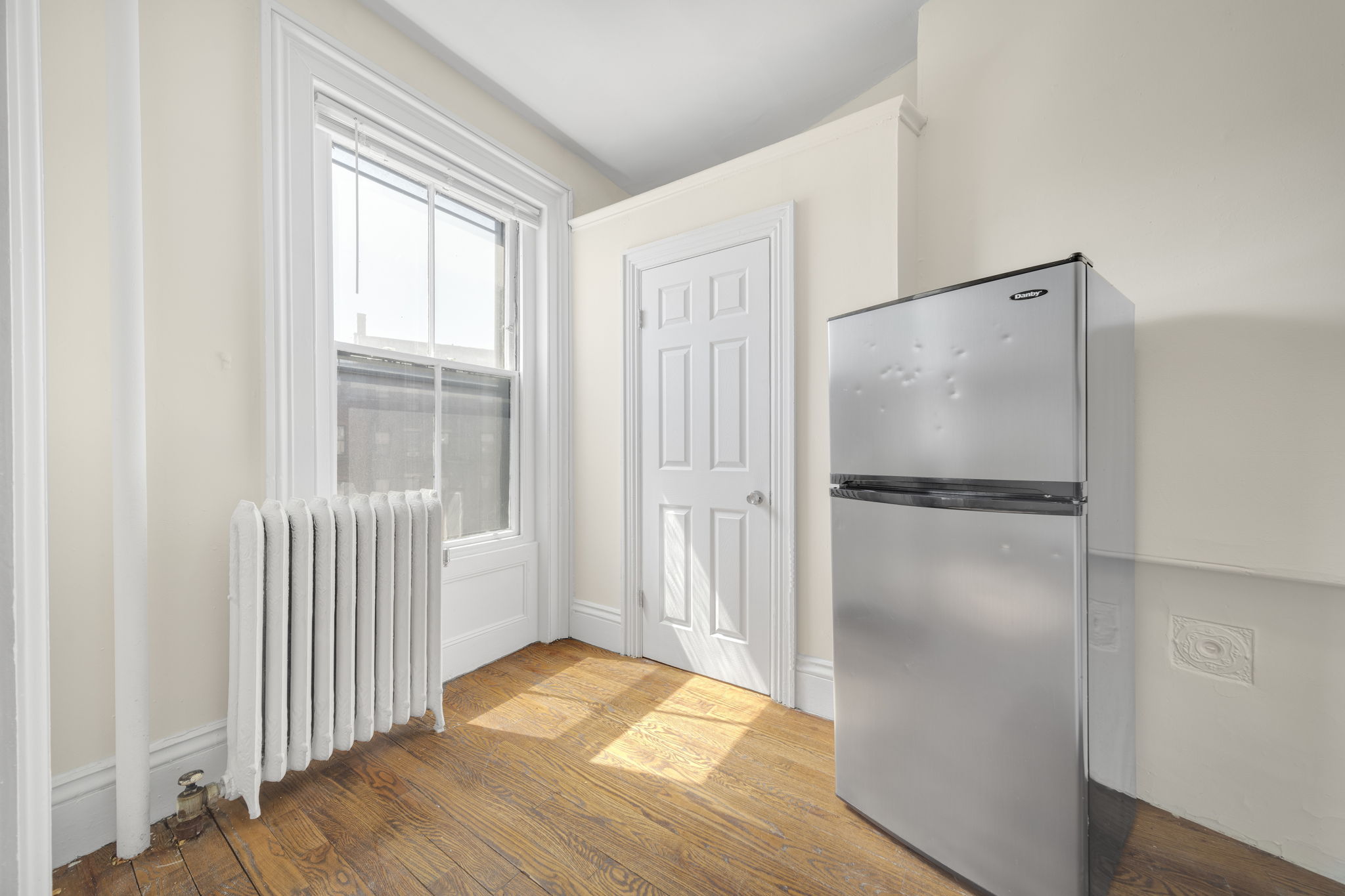 92 Charles St, Beacon Hill