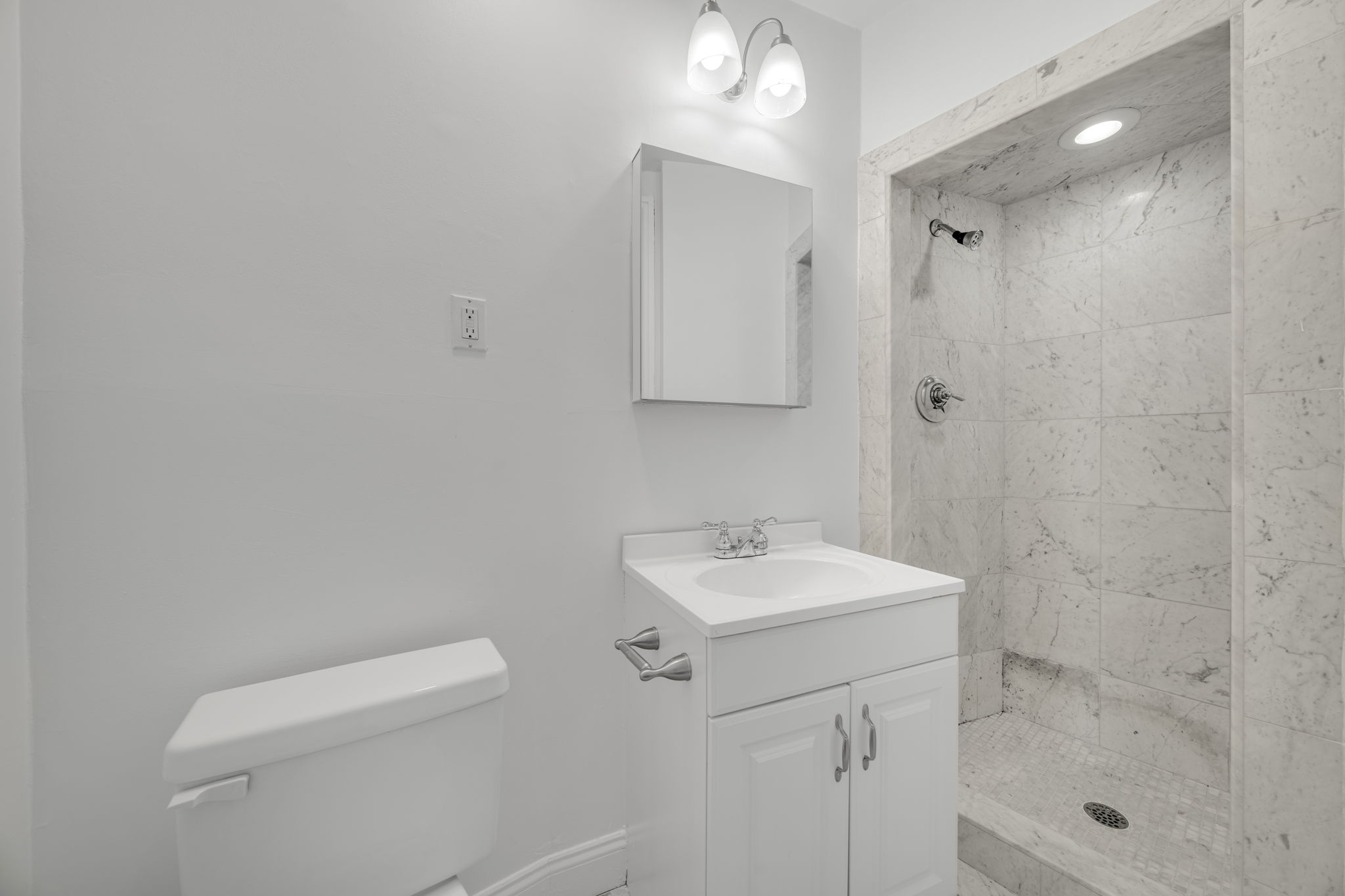 92 Charles St, Beacon Hill