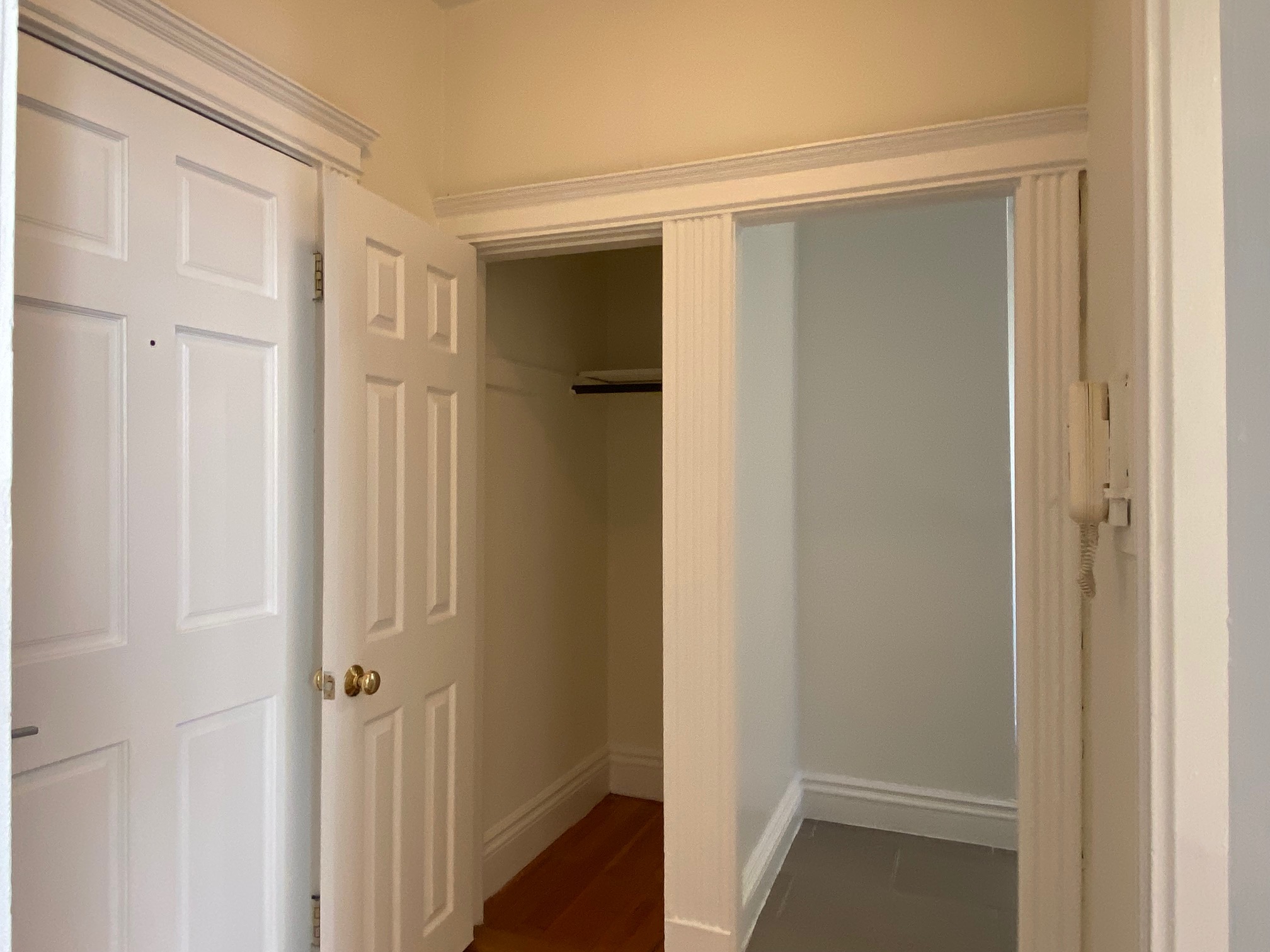 6 Camelot Ct, Brighton