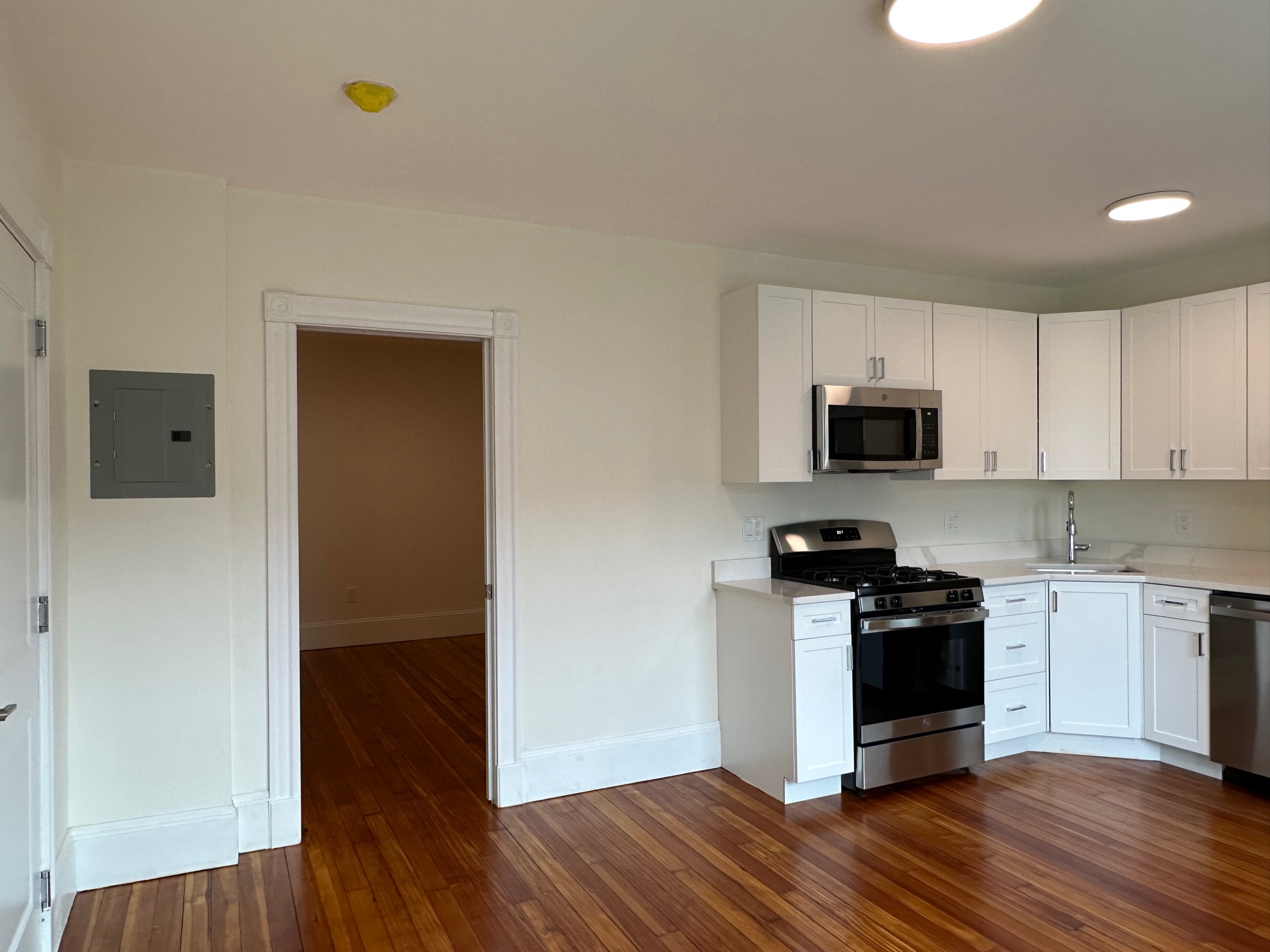 83 Harvard St, Brookline Village