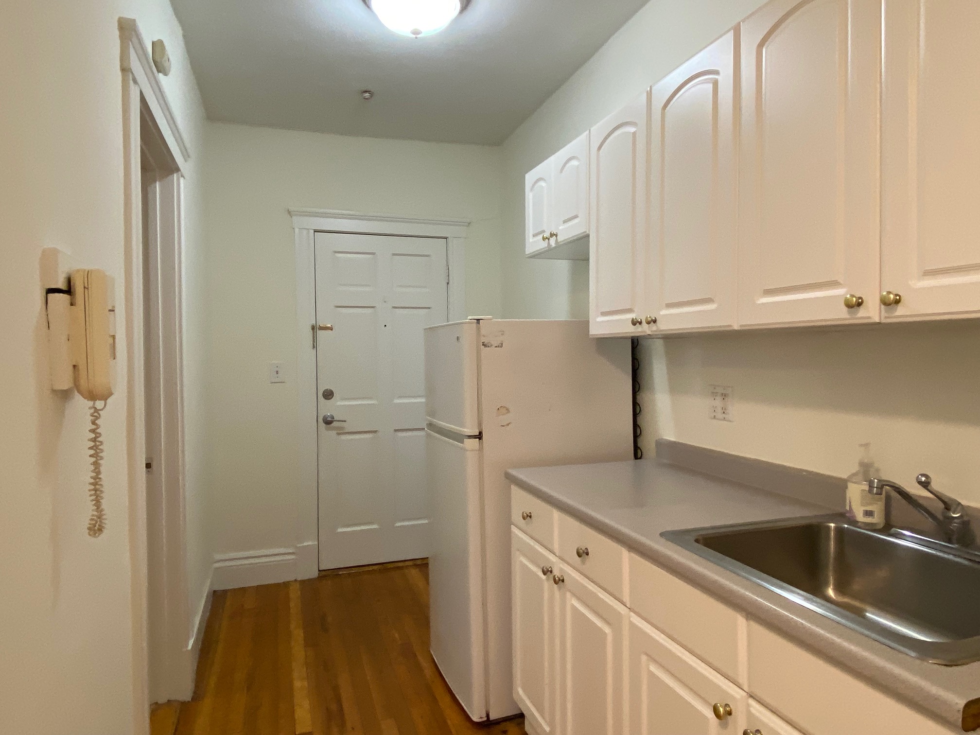 6 Camelot Ct, Brighton