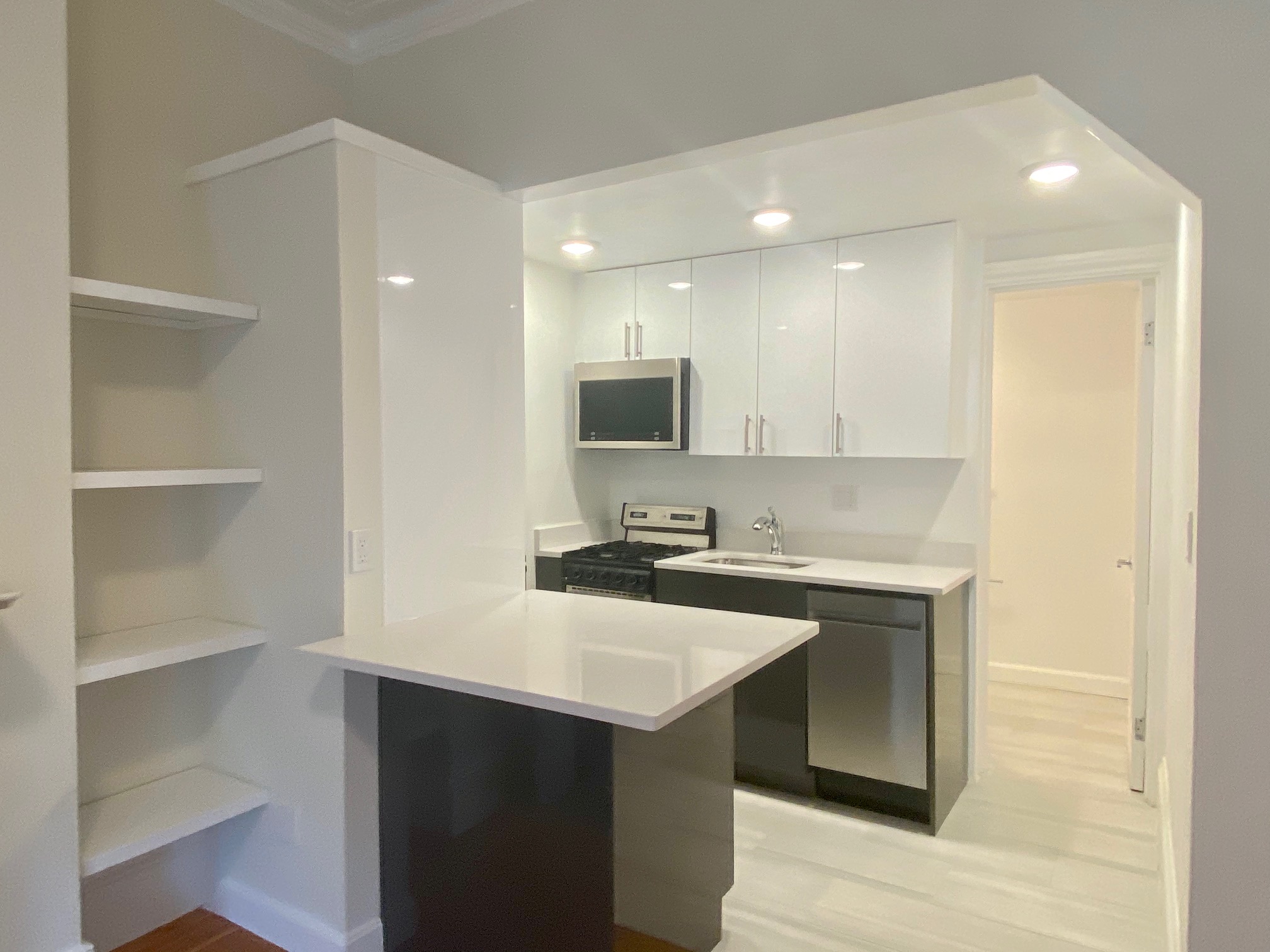 86 Charles St, Beacon Hill