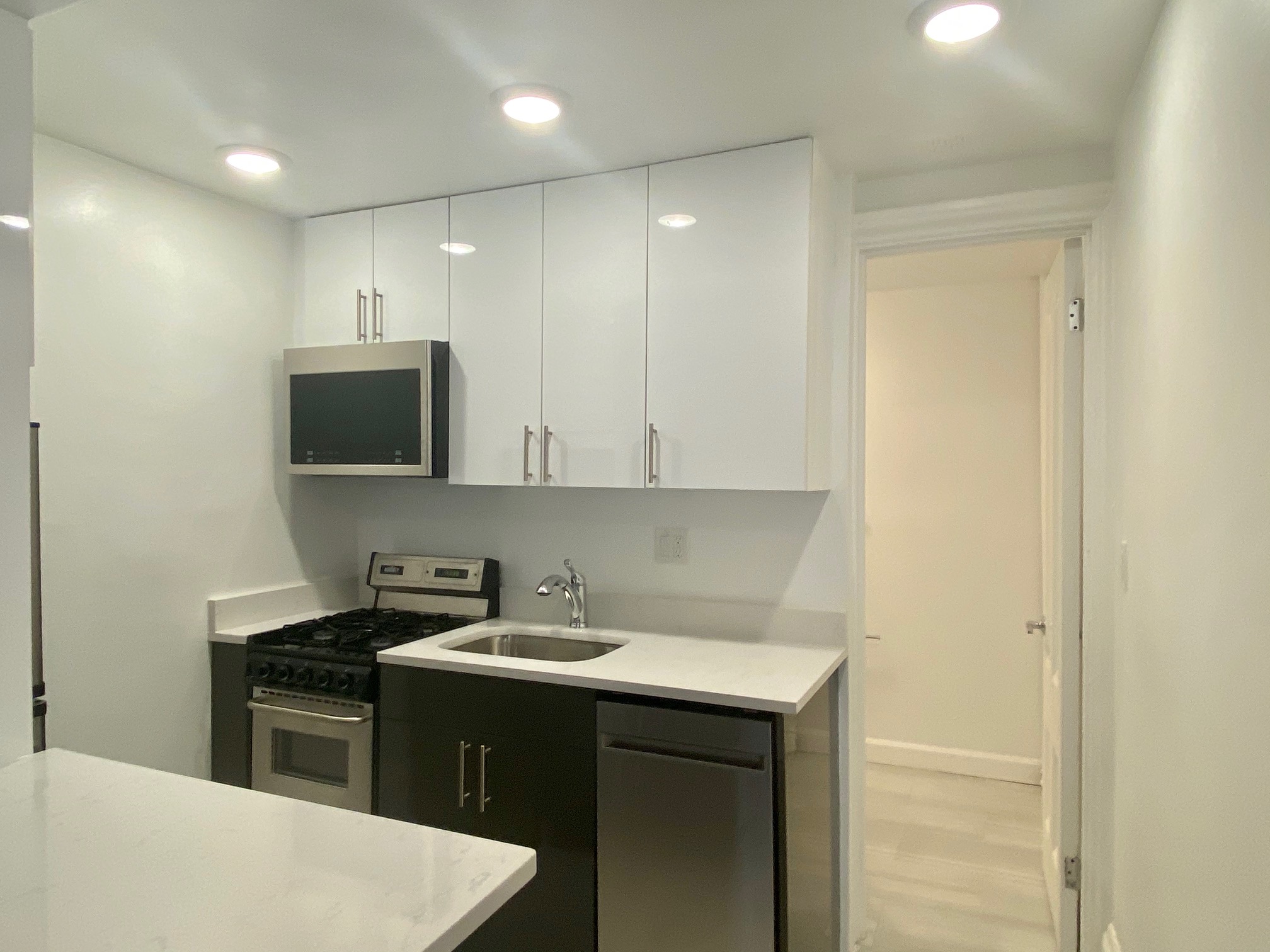 86 Charles St, Beacon Hill