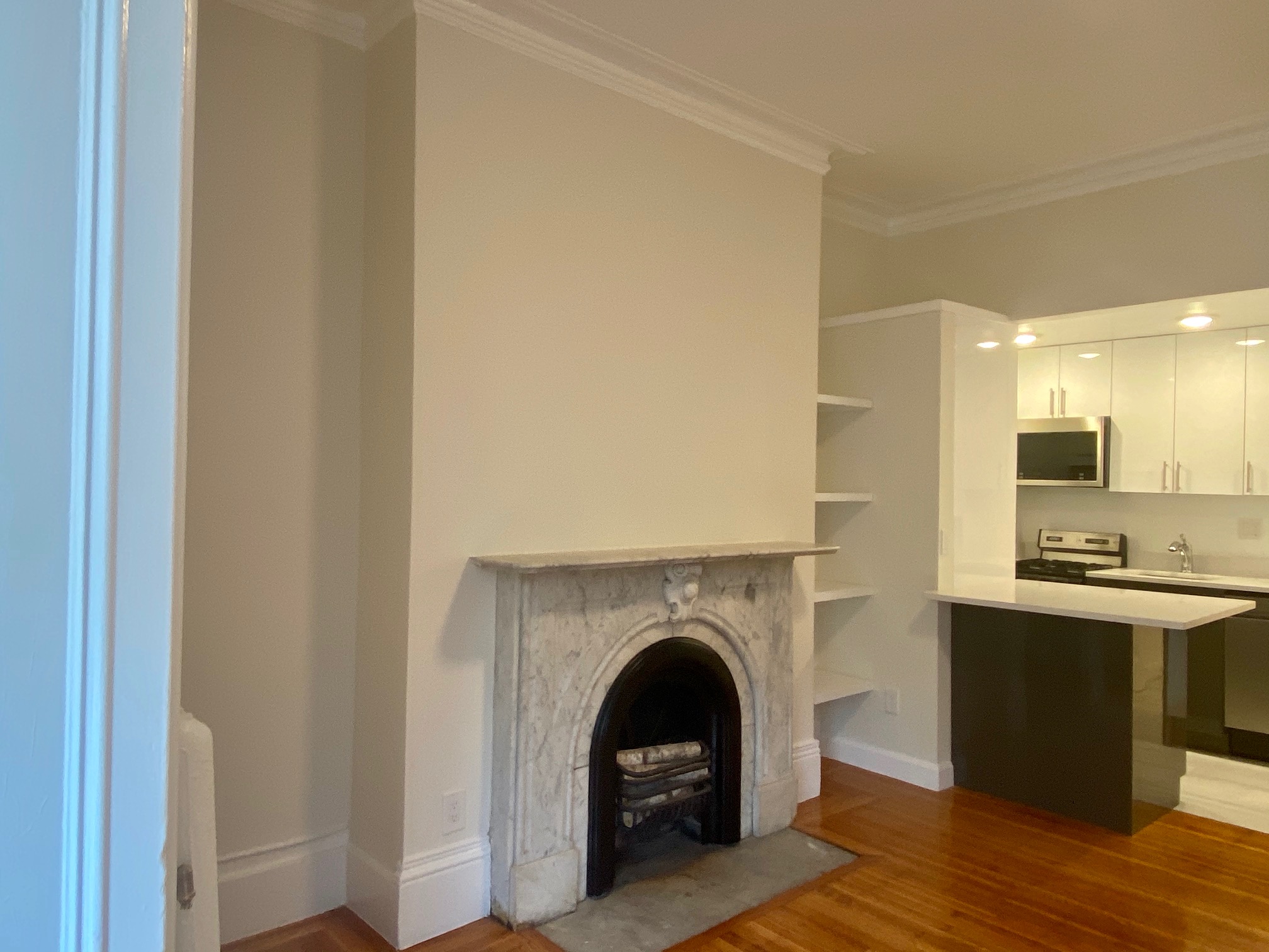 86 Charles St, Beacon Hill