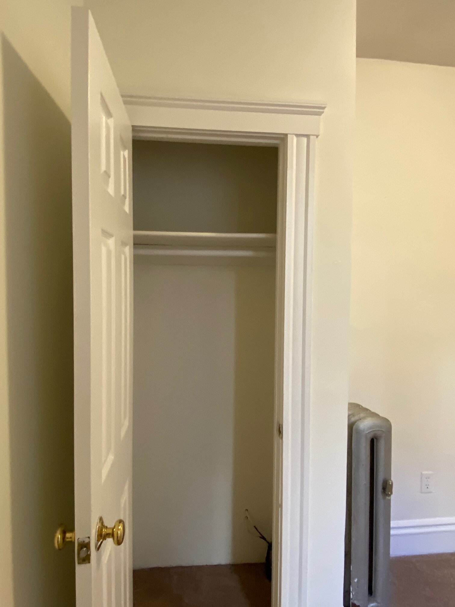 6 Camelot Ct, Brighton