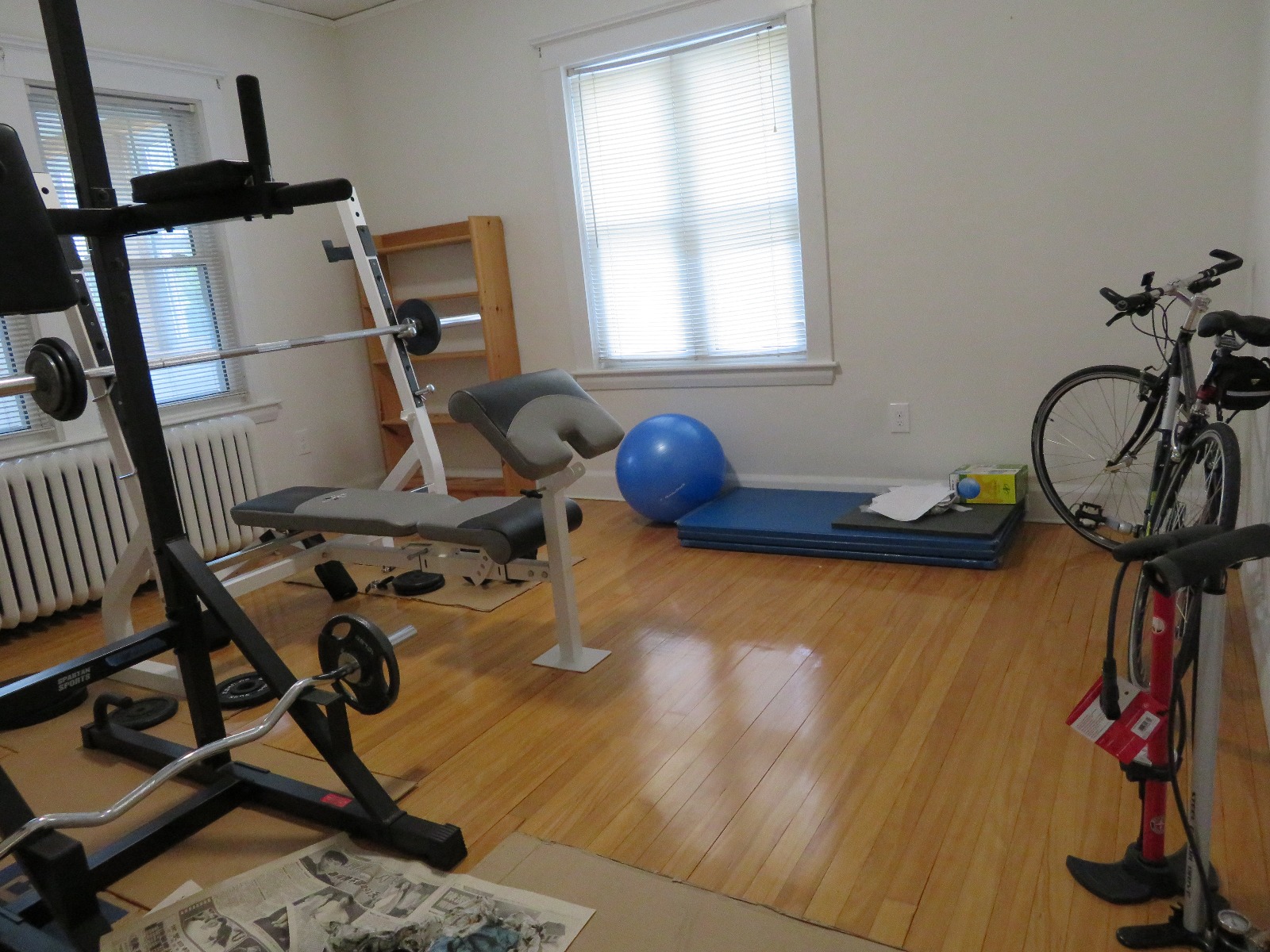 3 bed, 1 bath apartment for rent at 61 Hobart St Unit 1, Brighton — photo 3 of 7
