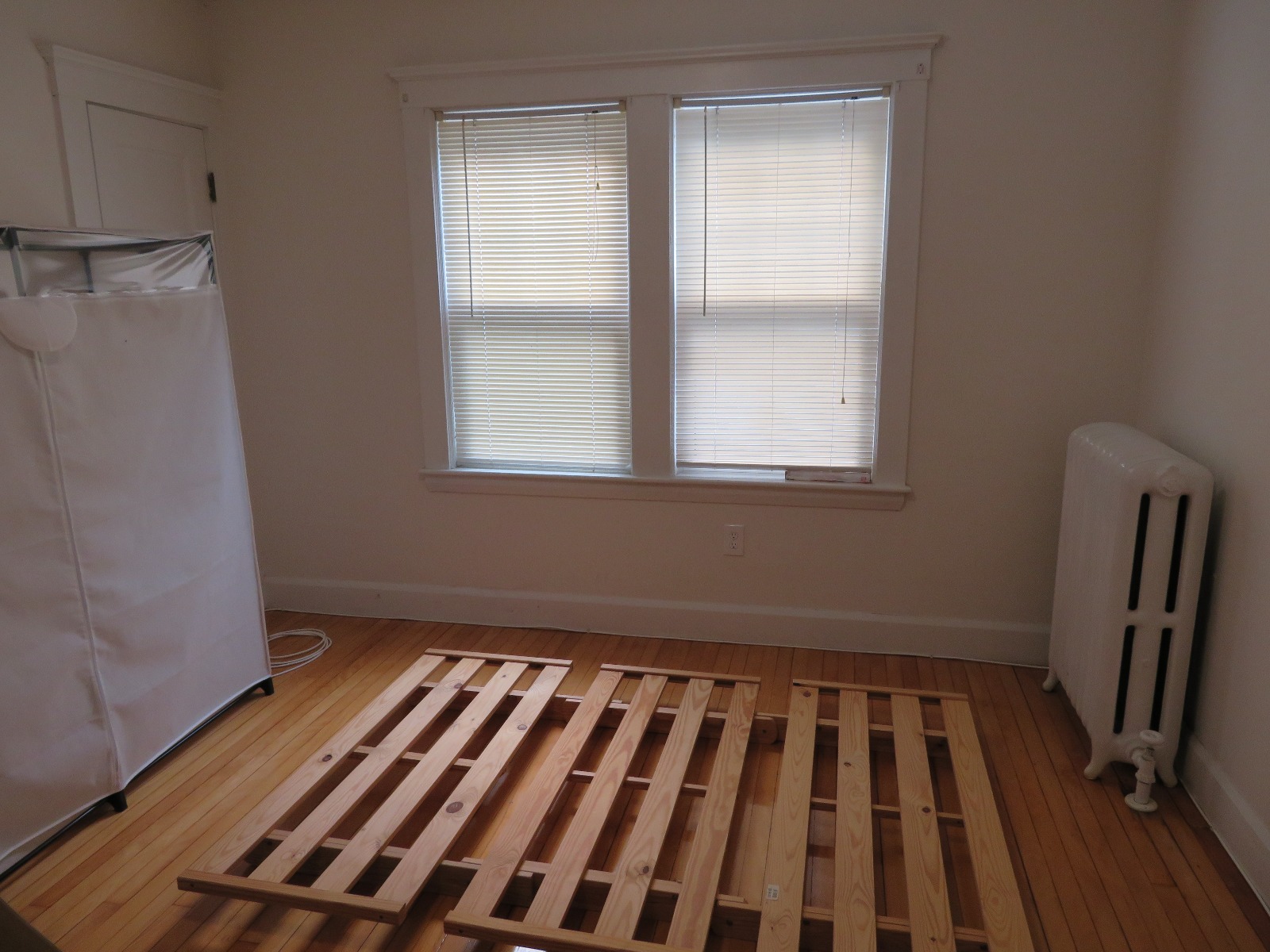 3 bed, 1 bath apartment for rent at 61 Hobart St Unit 1, Brighton — photo 6 of 7