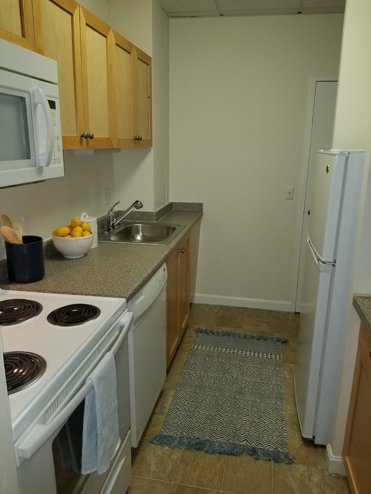 929 Massachusetts Ave, Mid-Cambridge